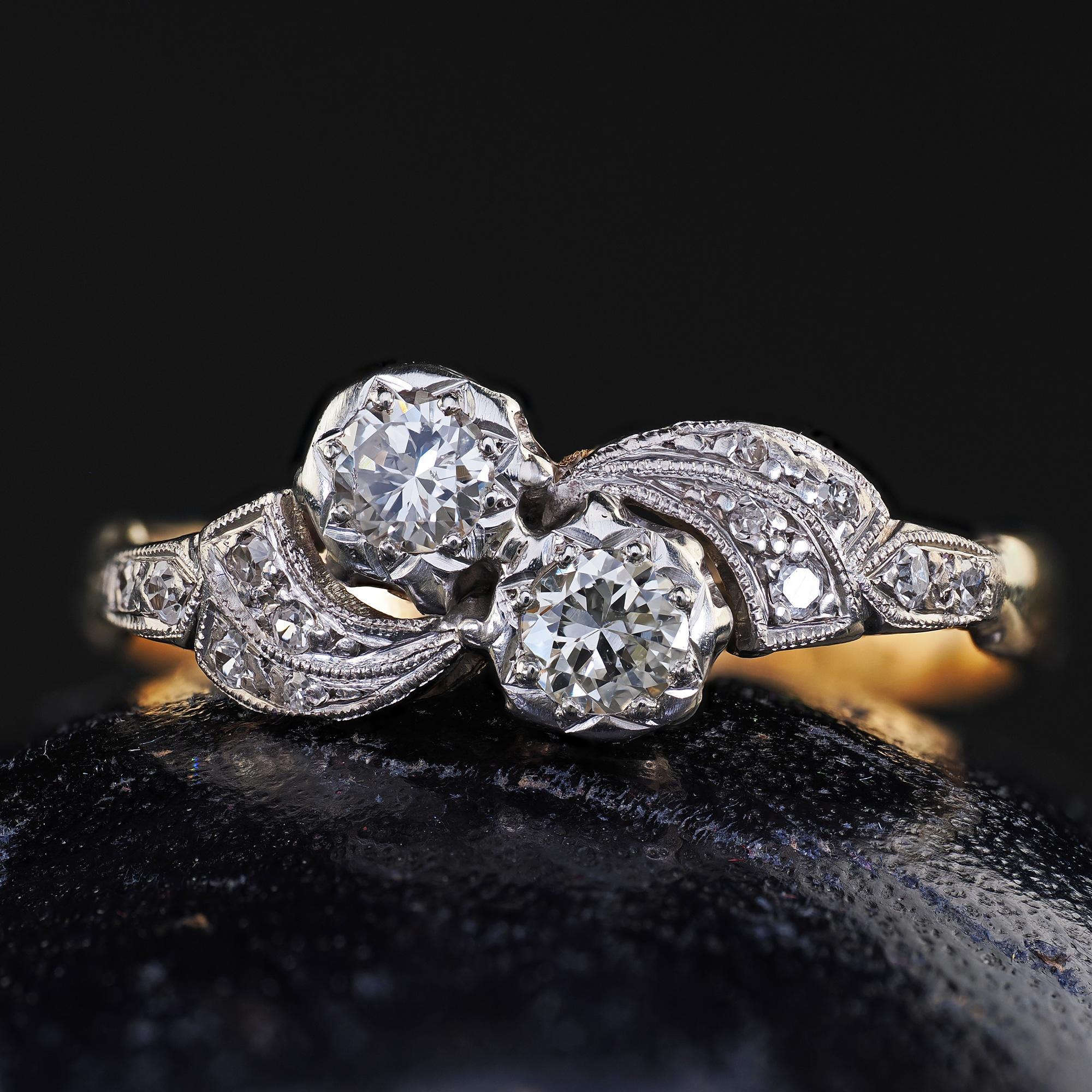 Antiker Art Deco 18K Gold und Platin Altschliff Diamant Toi Et Moi Ring Damen im Angebot
