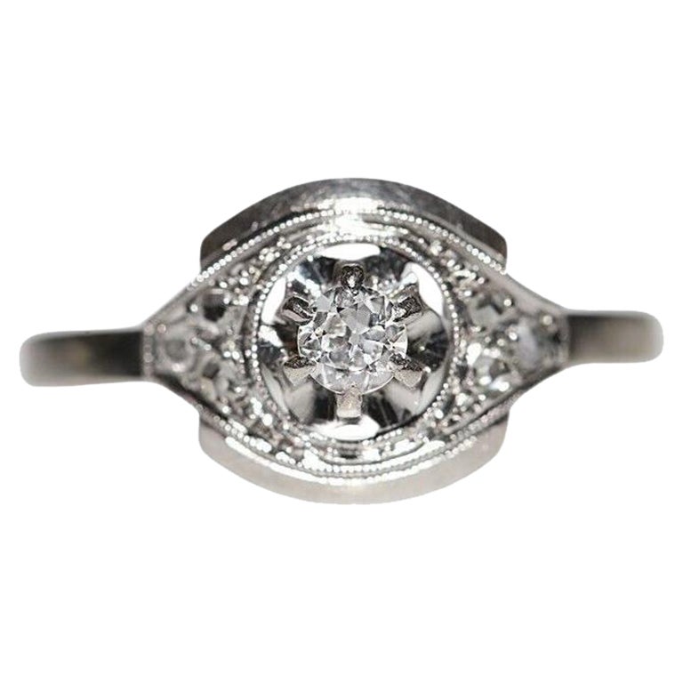 Anello decorato con diamanti naturali in oro 18k, circa 1930.