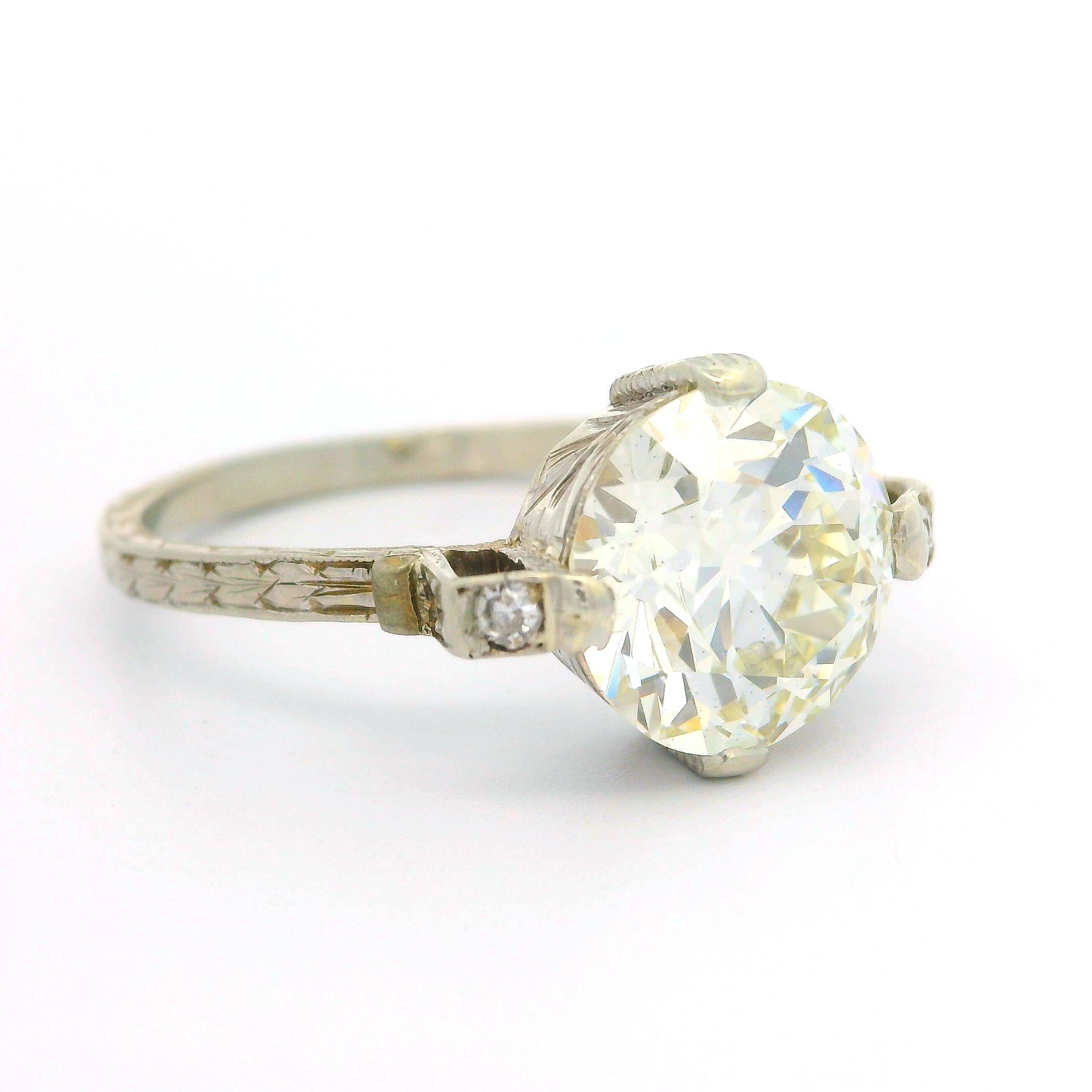 Bague Art déco ancienne gravée à la main en or 18 carats Gia, diamant ancien de 2,37 carats en vente 7