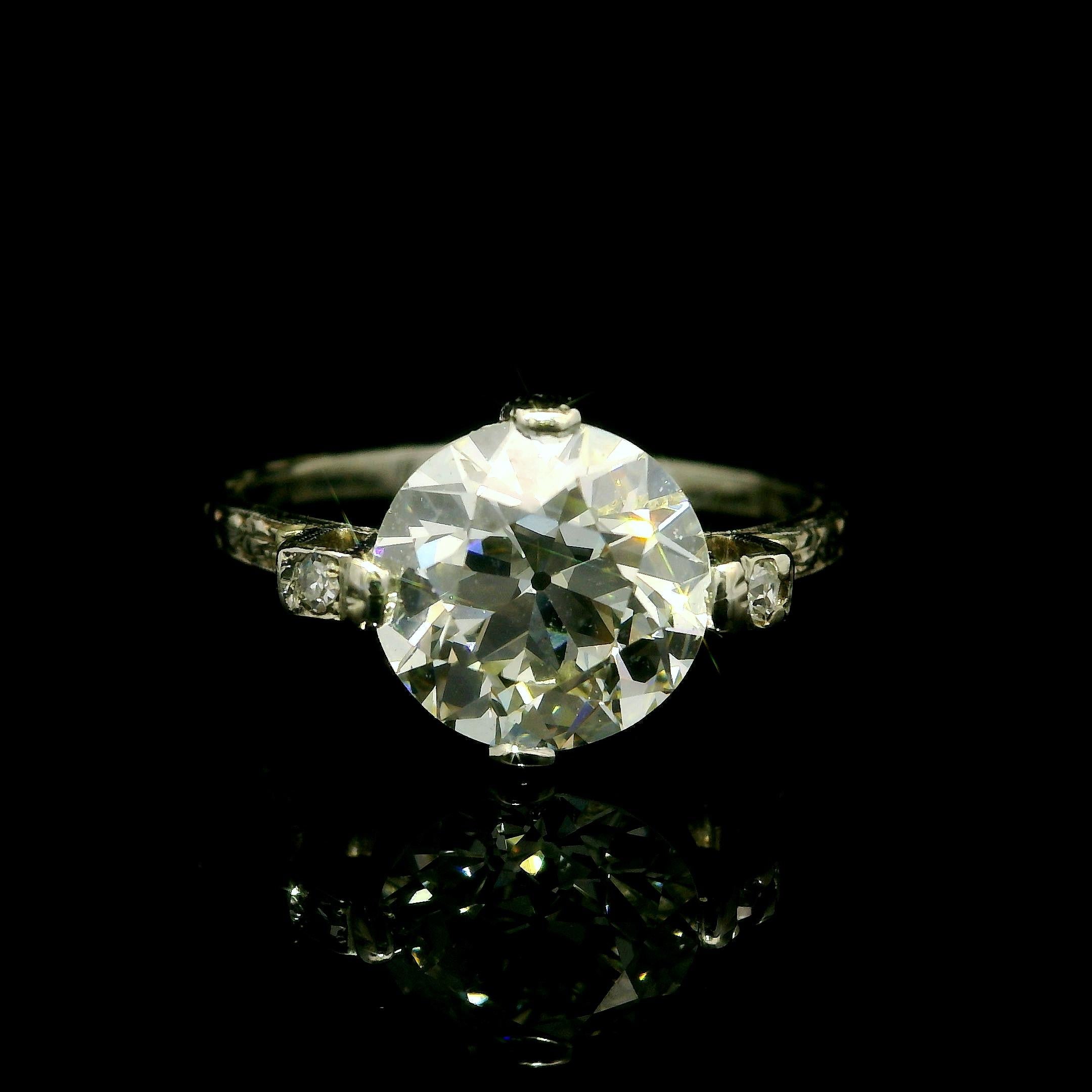 Bague Art déco ancienne gravée à la main en or 18 carats Gia, diamant ancien de 2,37 carats Excellent état - En vente à Montclair, NJ