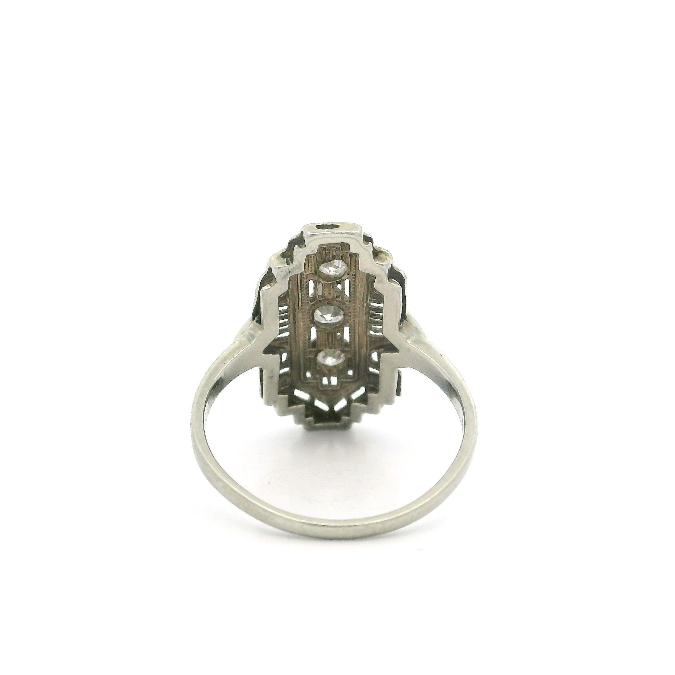 Anello antico Art Deco in oro bianco 18k 0,16ctw con diamanti in filigrana in vendita 4