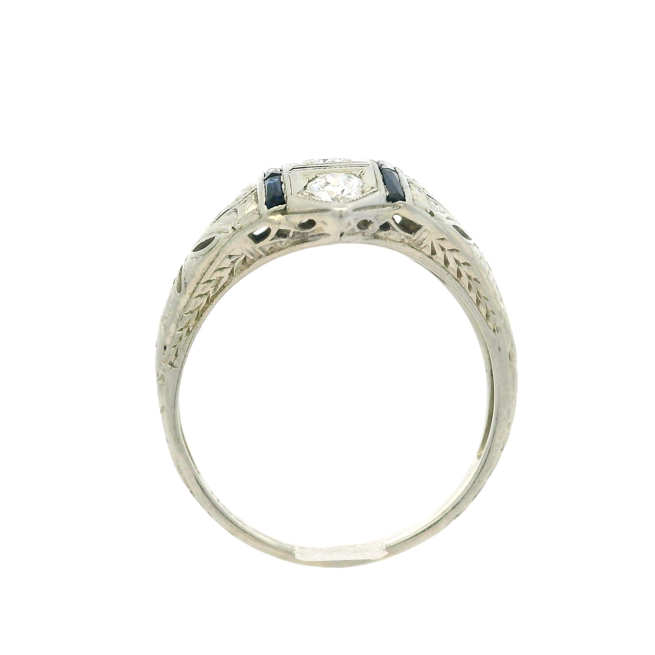 Antique Art Deco 18k White Gold 0.33ctw Old Cut Diamond & Sapphire Engraved Ring For Sale 2