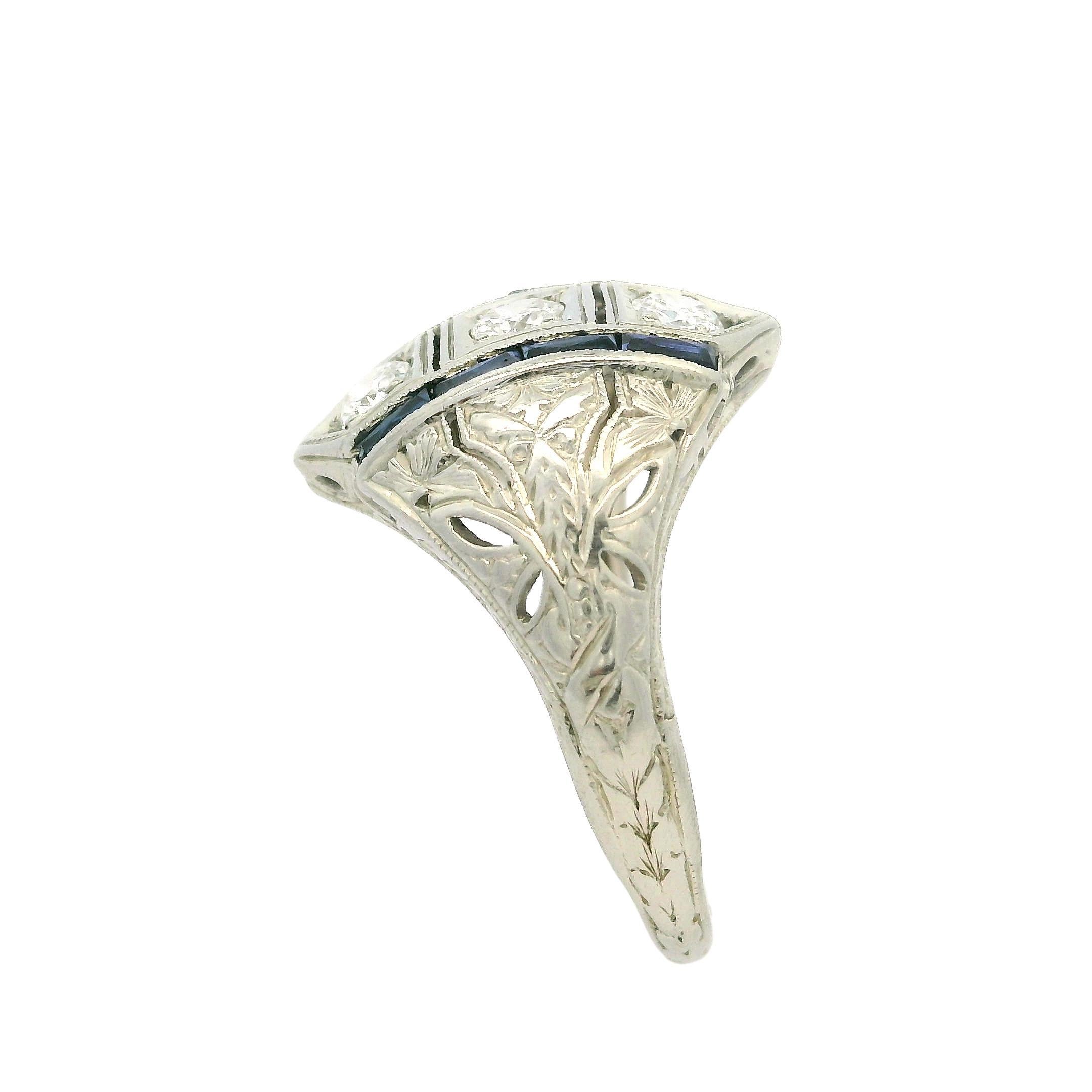 Antique Art Deco 18k White Gold 0.33ctw Old Cut Diamond & Sapphire Engraved Ring For Sale 3