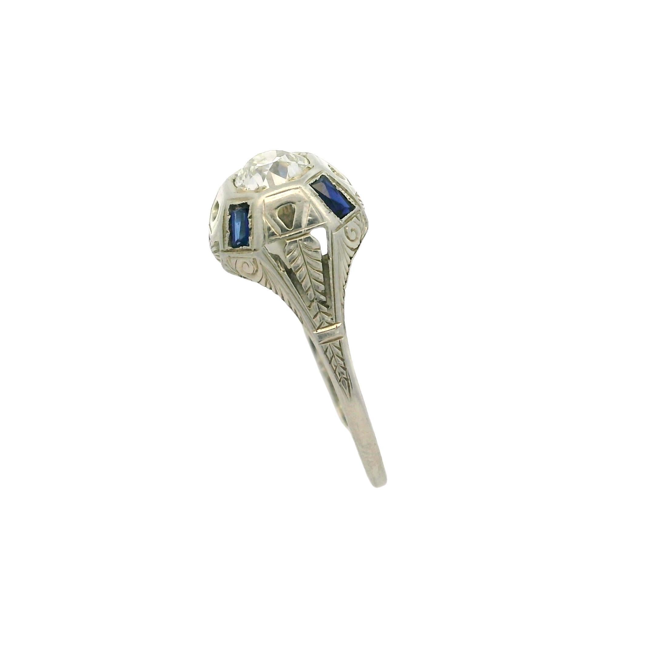 Antiker Art Deco 18k Weißgold 0,52 Karat Diamant Saphir gravierter Weizenarbeitsring (Alteuropäischer Schliff) im Angebot