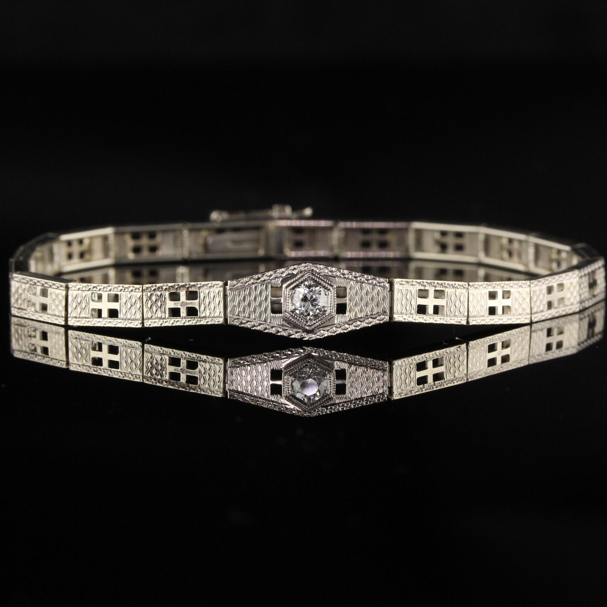 Antique Art Deco 18 Karat White Gold Diamond Bracelet In Good Condition In Great Neck, NY