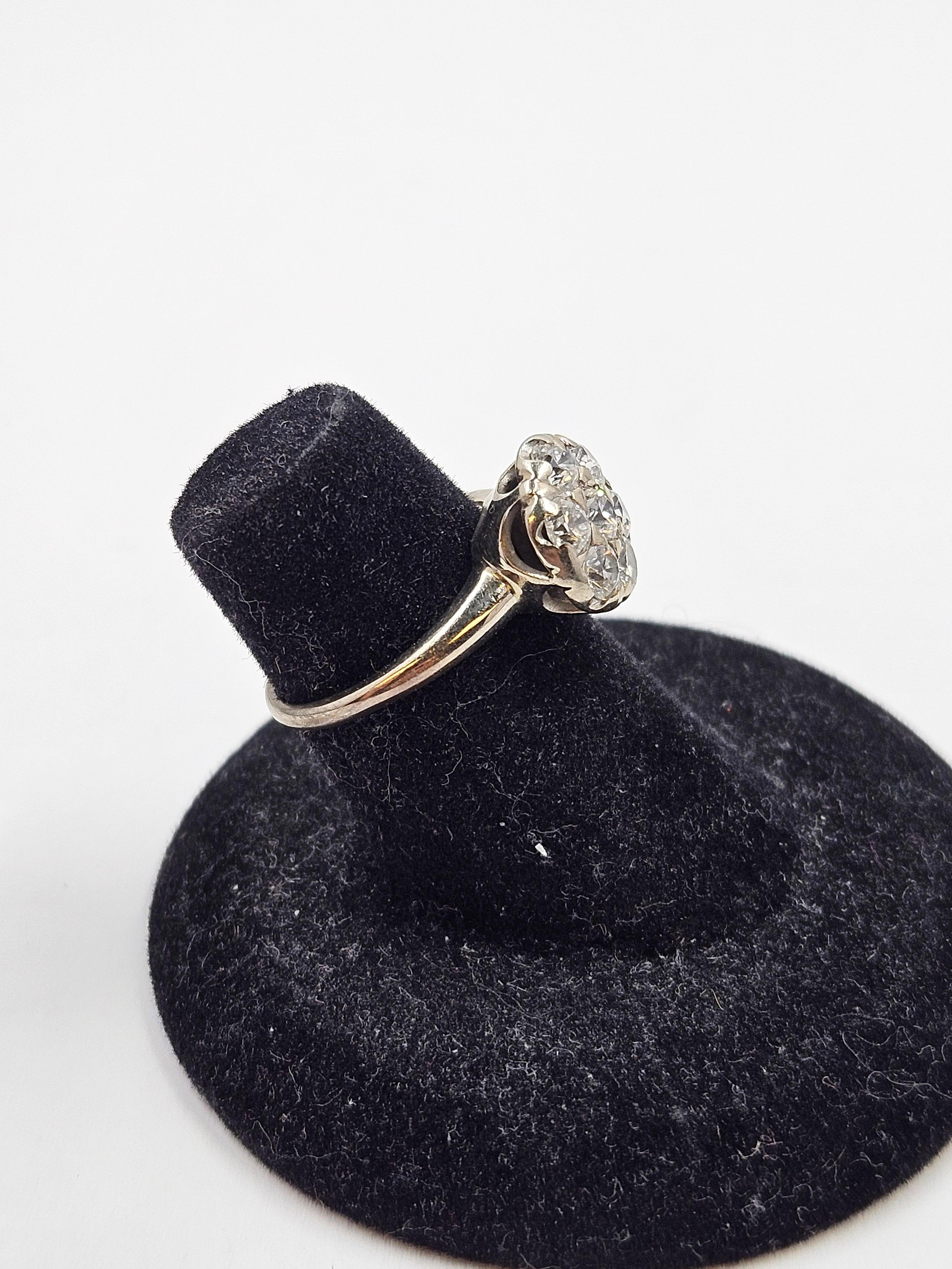 Antique Art Deco 18K White Gold Diamond Cluster Ring In Good Condition For Sale In Endwell, NY