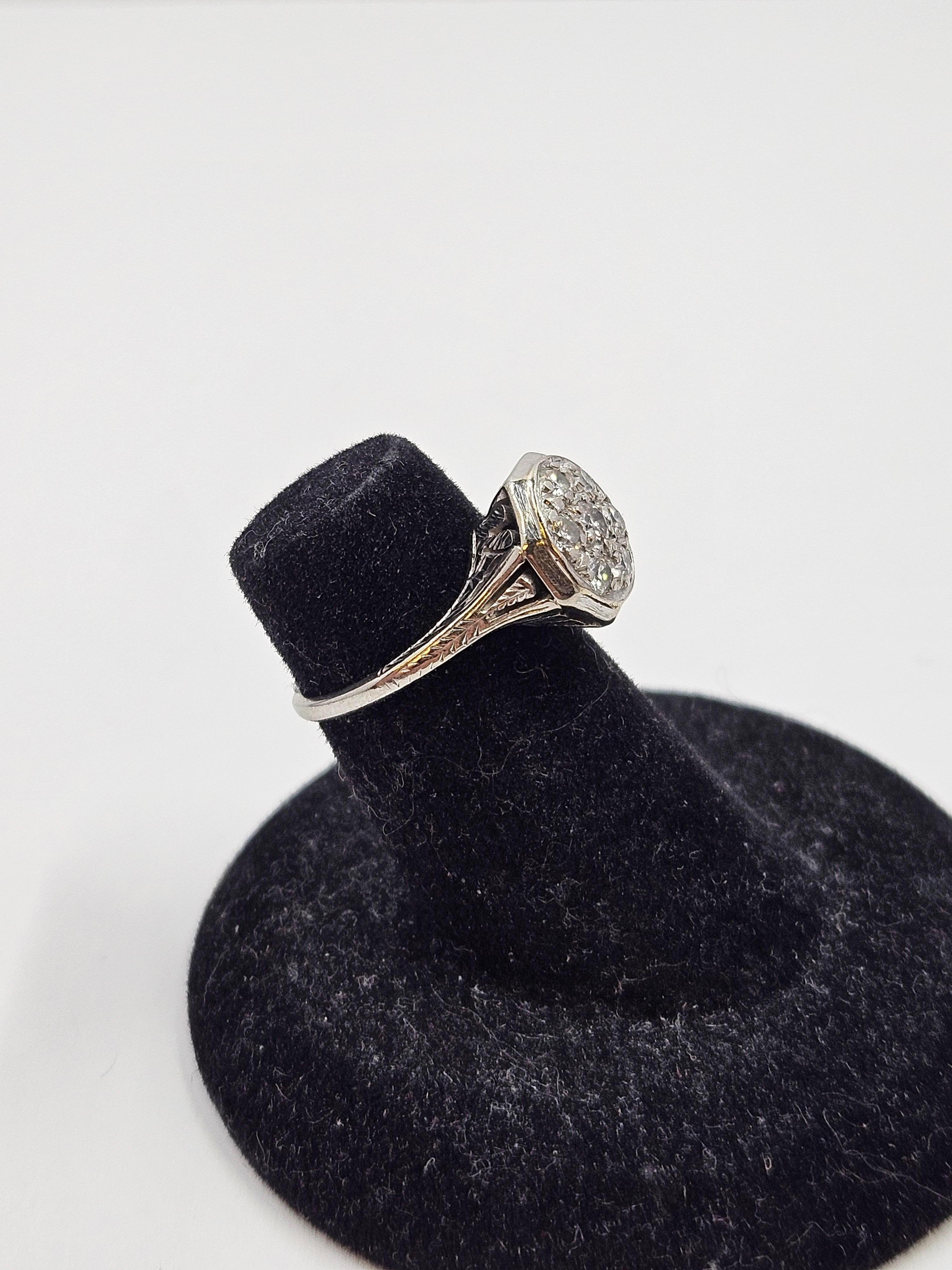 Antique Art Deco 18K White Gold Diamond Daisy Cluster Ring  In Good Condition For Sale In Endwell, NY