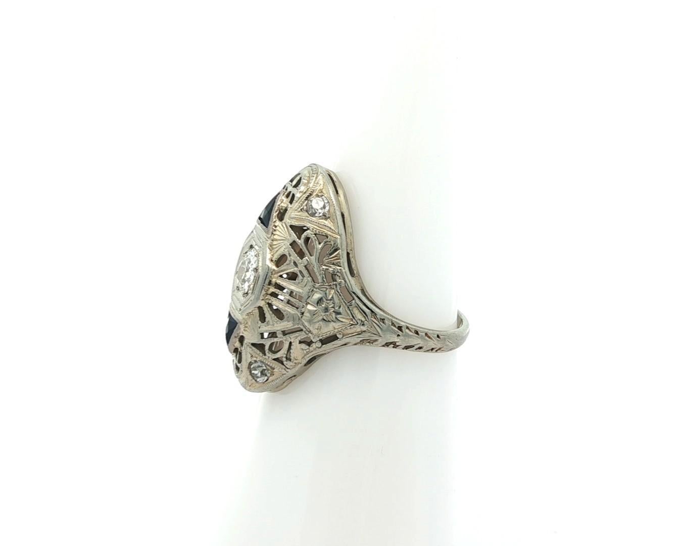 Anello da cena floreale in filigrana di diamanti in oro bianco 18k Art Deco in vendita 3