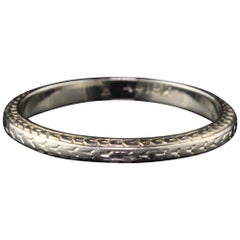 Antique Art Deco 18 Karat White Gold Engraved Wedding Band Antique Art Deco 18 Karat White Gold Engraved Wedding Band