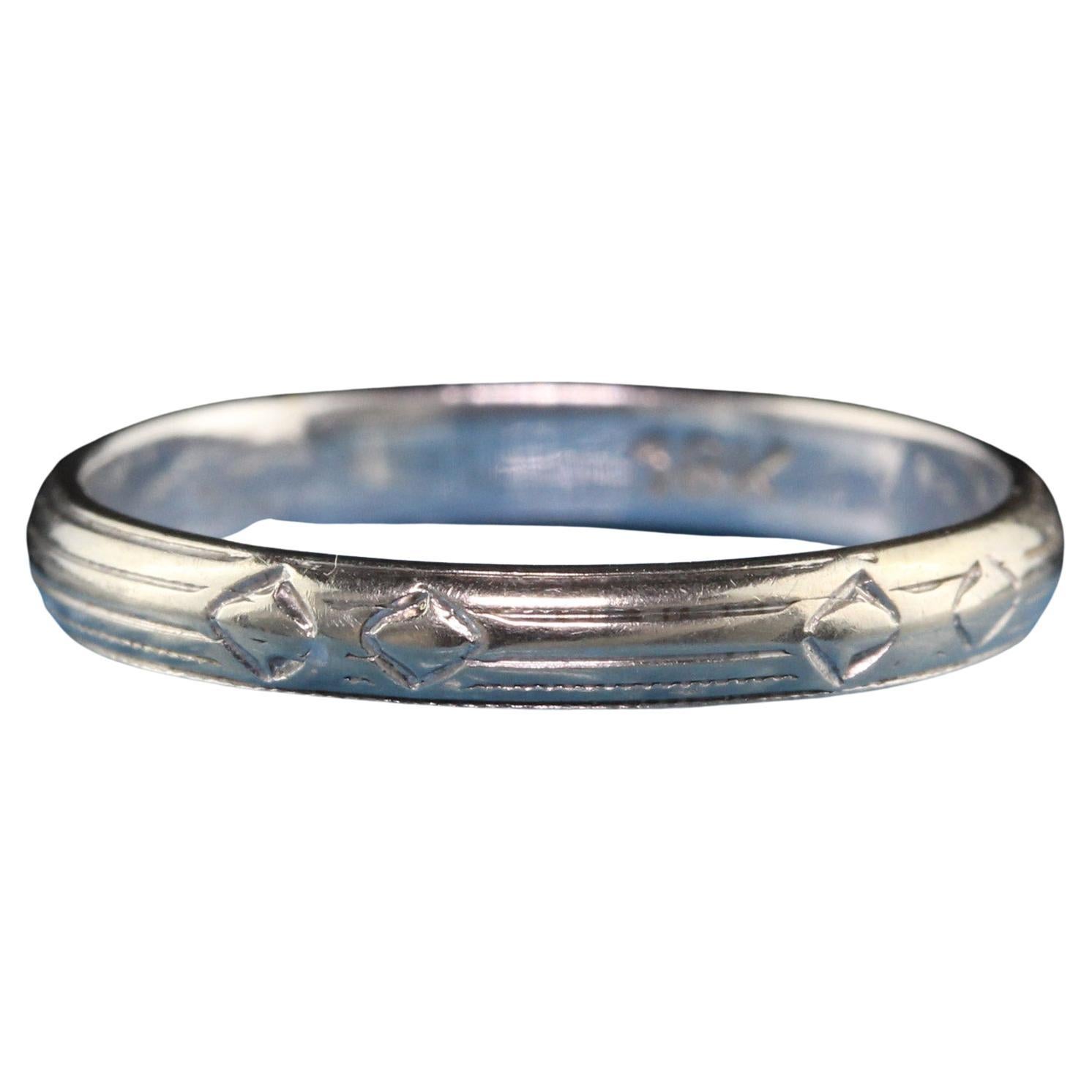 Antique Art Deco 18K White Gold Engraved Wedding Band For Sale