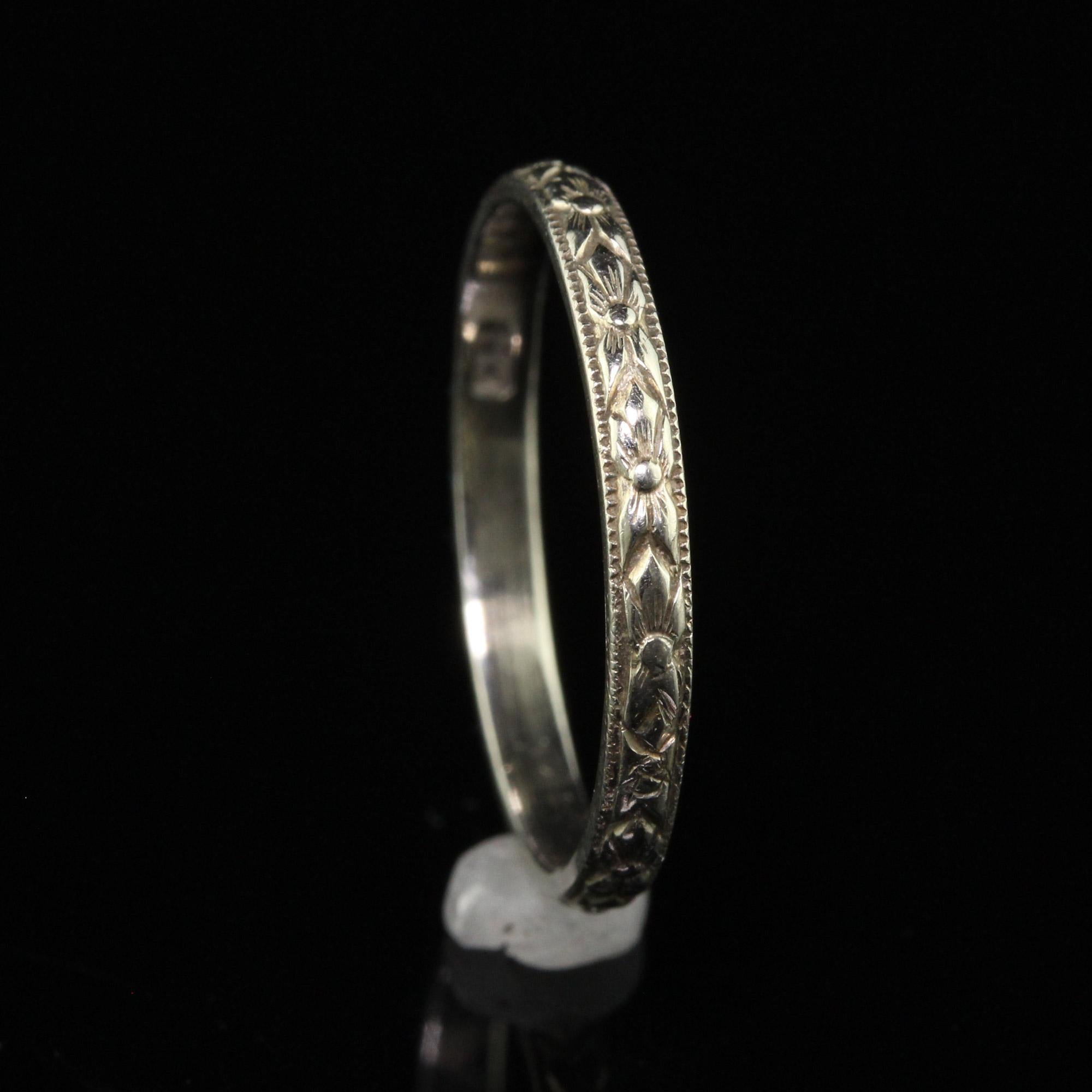 Antique Art Deco 18K White Gold Engraved Wedding Band - Size 5 1/2 For Sale 1