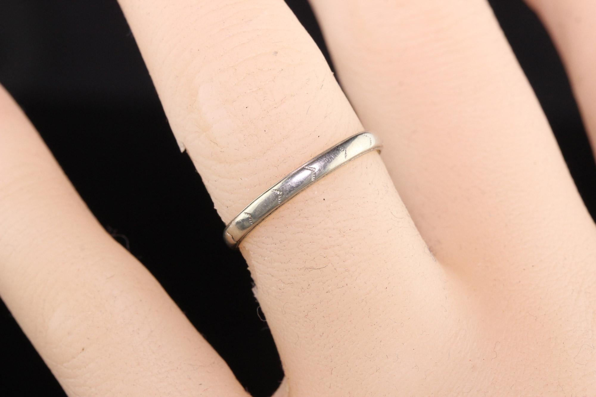 Antique Art Deco 18K White Gold Engraved Wedding Band For Sale 2