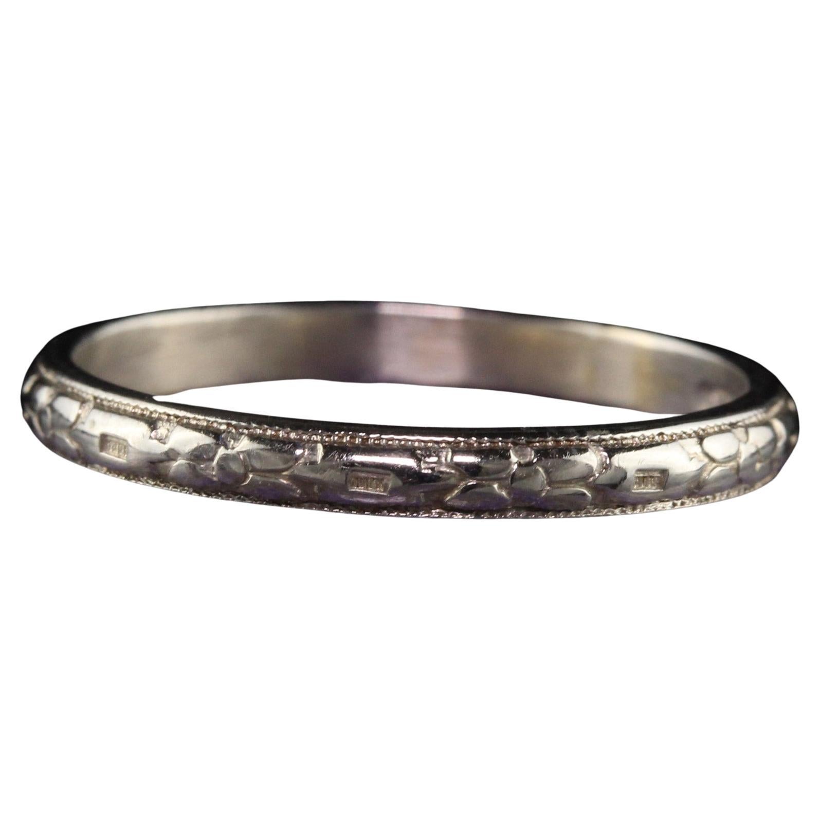 Antique Art Deco 18K White Gold Engraved Wedding Band For Sale