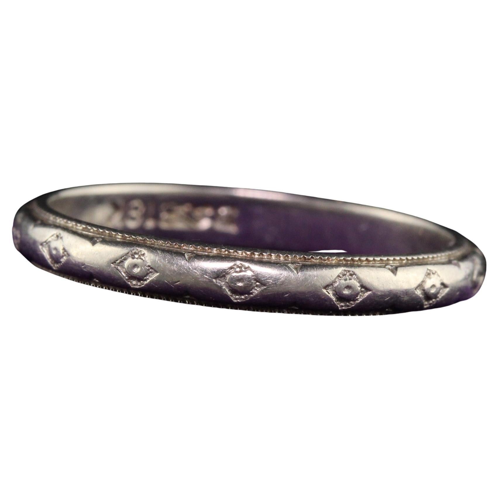 Antike Art Deco 18K Weißgold graviert Hochzeit Band - Größe 7 im Angebot