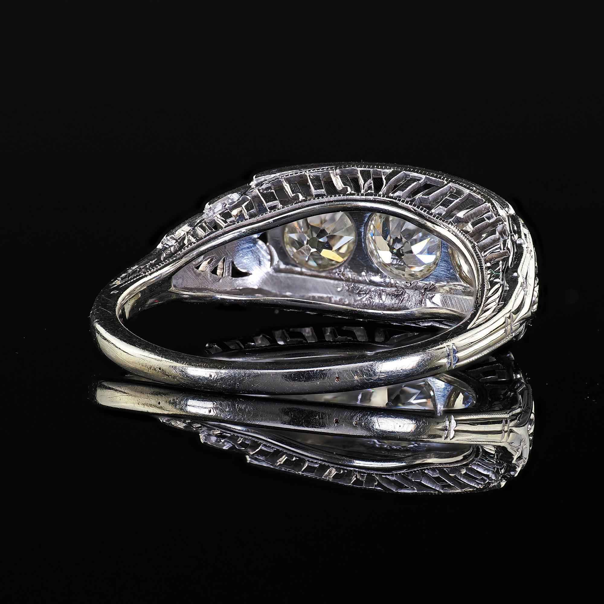 Antique Art Deco 18K White Gold Filigree Old European Diamond Three Stone Ring 3