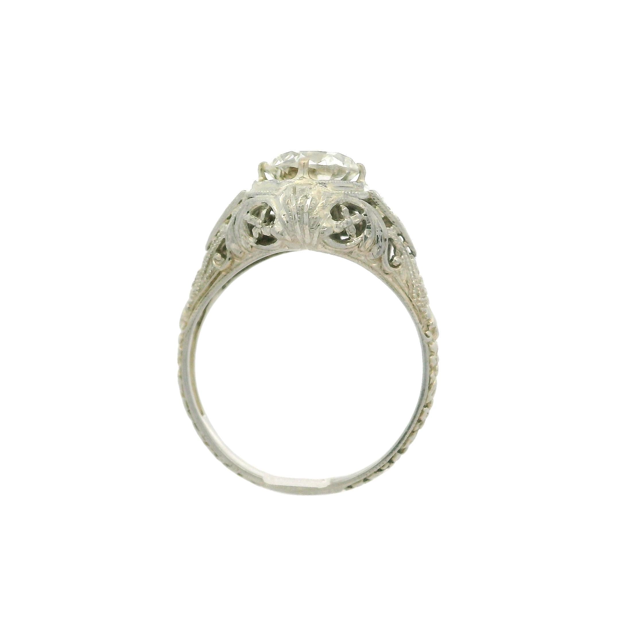 Antiker Art-Déco-Blumenring aus 18 Karat Weißgold mit Diamanten im alteuropäischen Schliff, GIA 1,62 Karat (Art déco) im Angebot