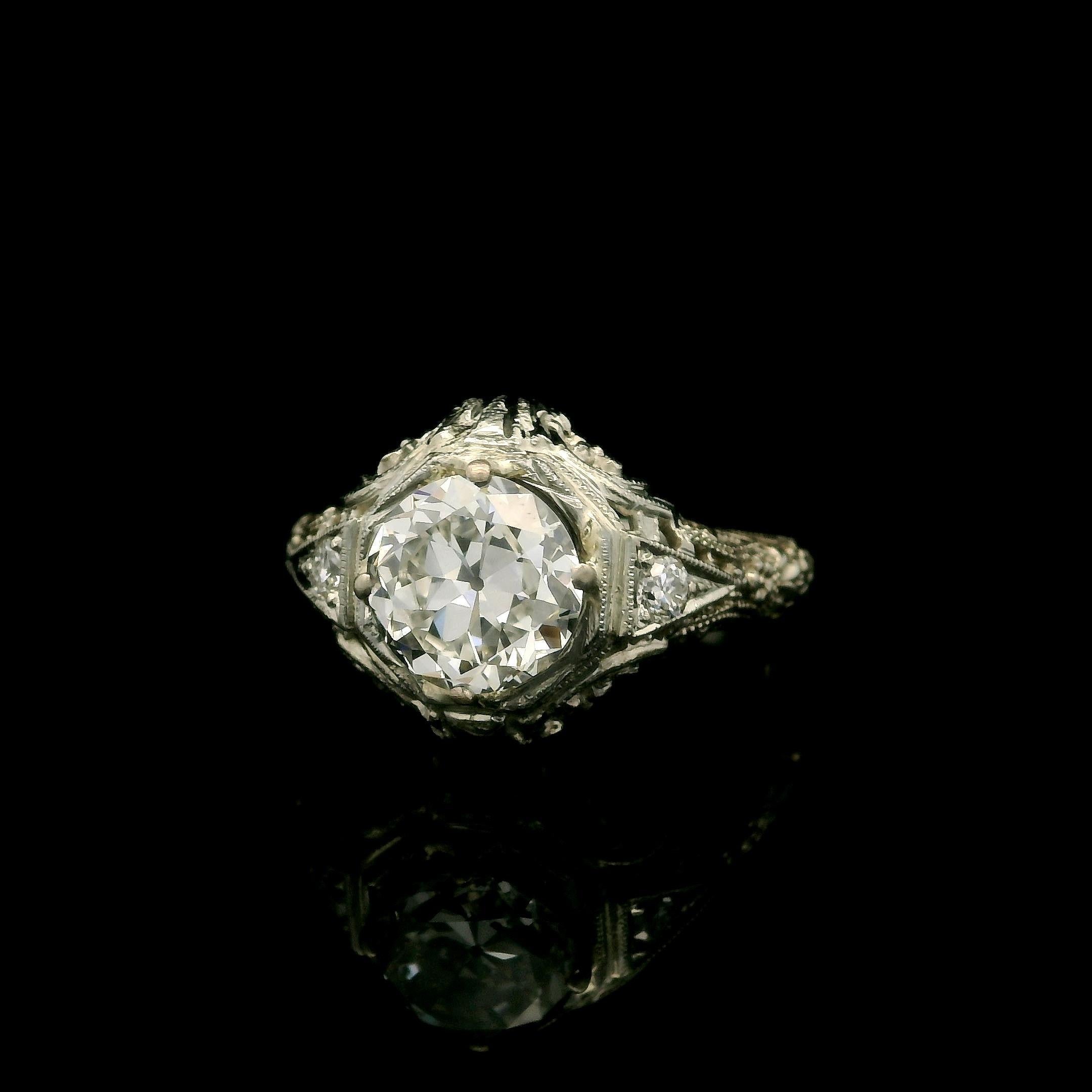 Antiker Art-Déco-Blumenring aus 18 Karat Weißgold mit Diamanten im alteuropäischen Schliff, GIA 1,62 Karat Damen im Angebot