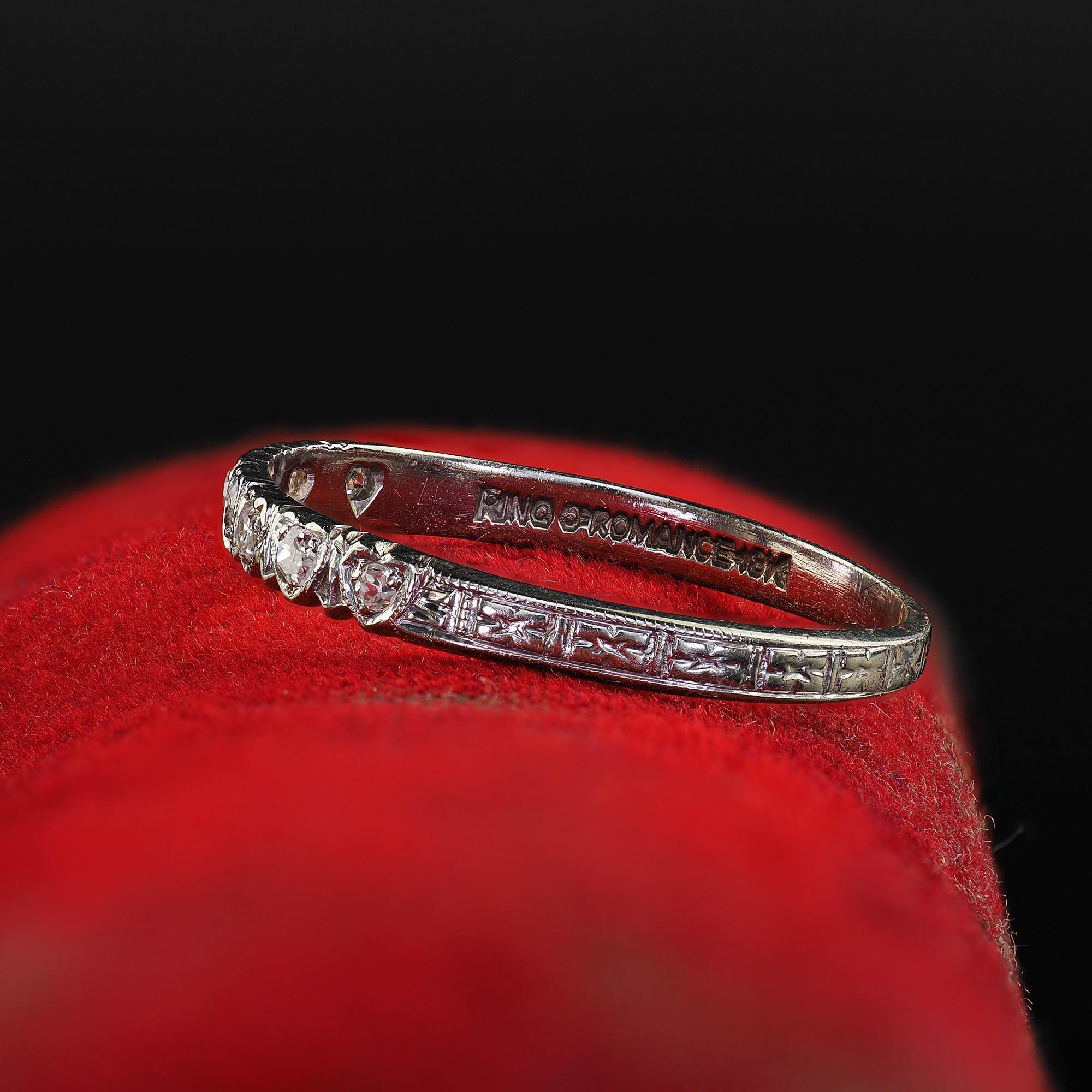Antiker Art Deco 18K Weißgold Ehering mit Herzmotiv im Einzelschliff Diamant im Zustand „Gut“ im Angebot in Great Neck, NY