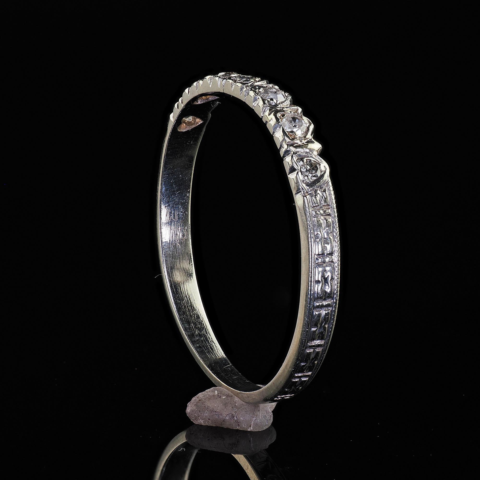 Antiker Art Deco 18K Weißgold Ehering mit Herzmotiv im Einzelschliff Diamant im Angebot 3