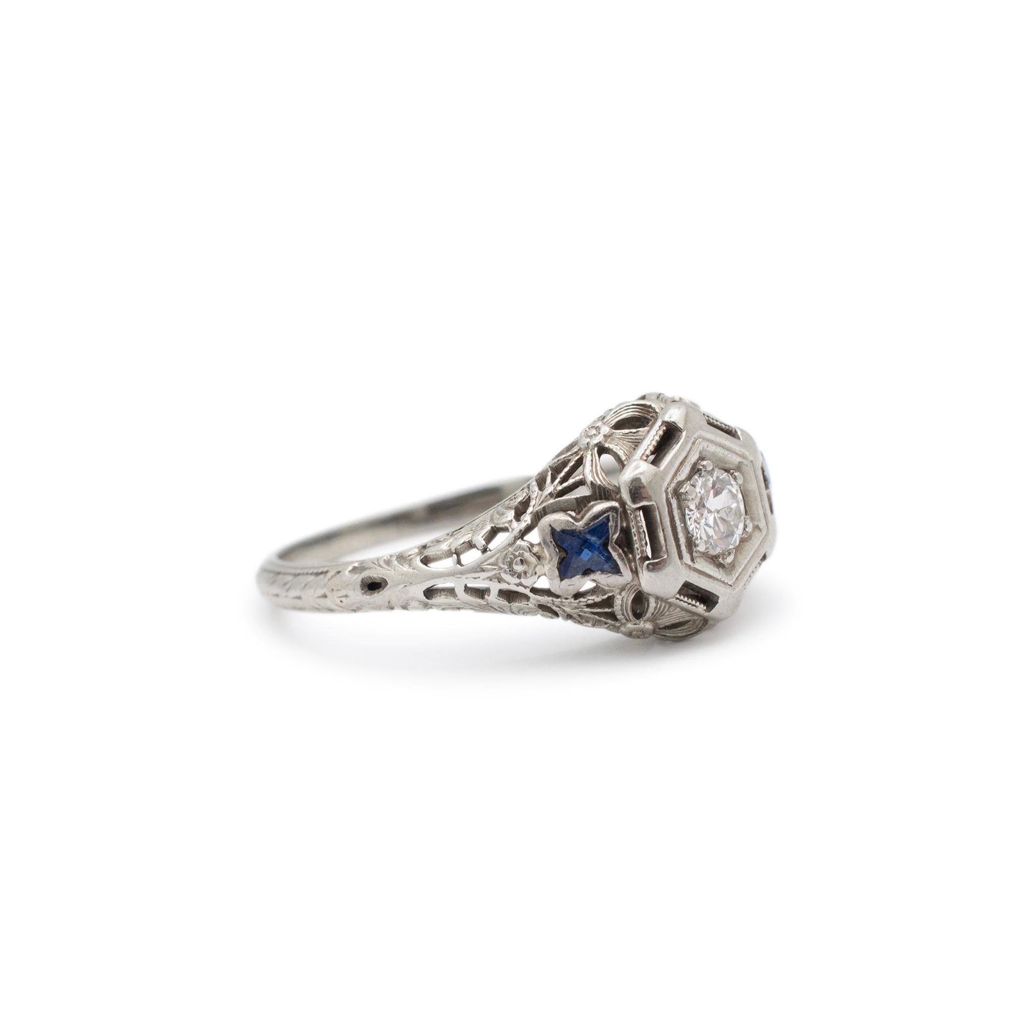 Anillo de Compromiso Antiguo Art Decó 18K Oro Blanco Antiguo Europeo Zafiro Diamante en Excelente Estado en Houston, TX