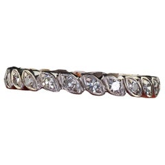 Anneau d'éternité Art déco ancien en or blanc 18 carats avec diamants taille unique