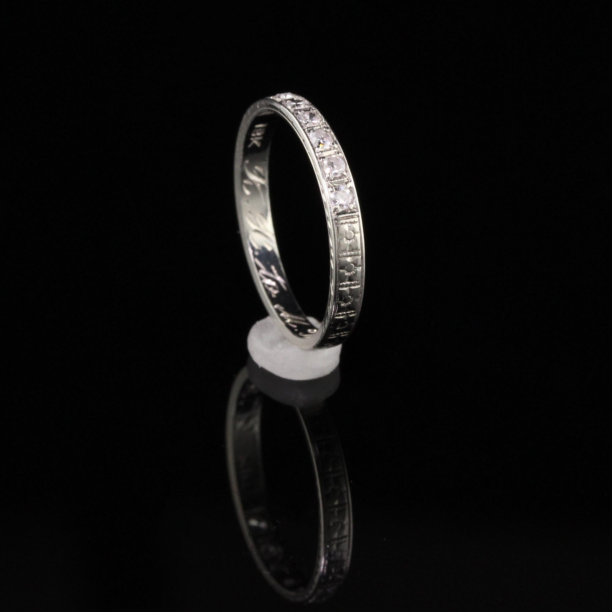 Antique Art Deco 18k White Gold Single Cut Engraved Wedding Band In Good Condition For Sale In Great Neck, NY
