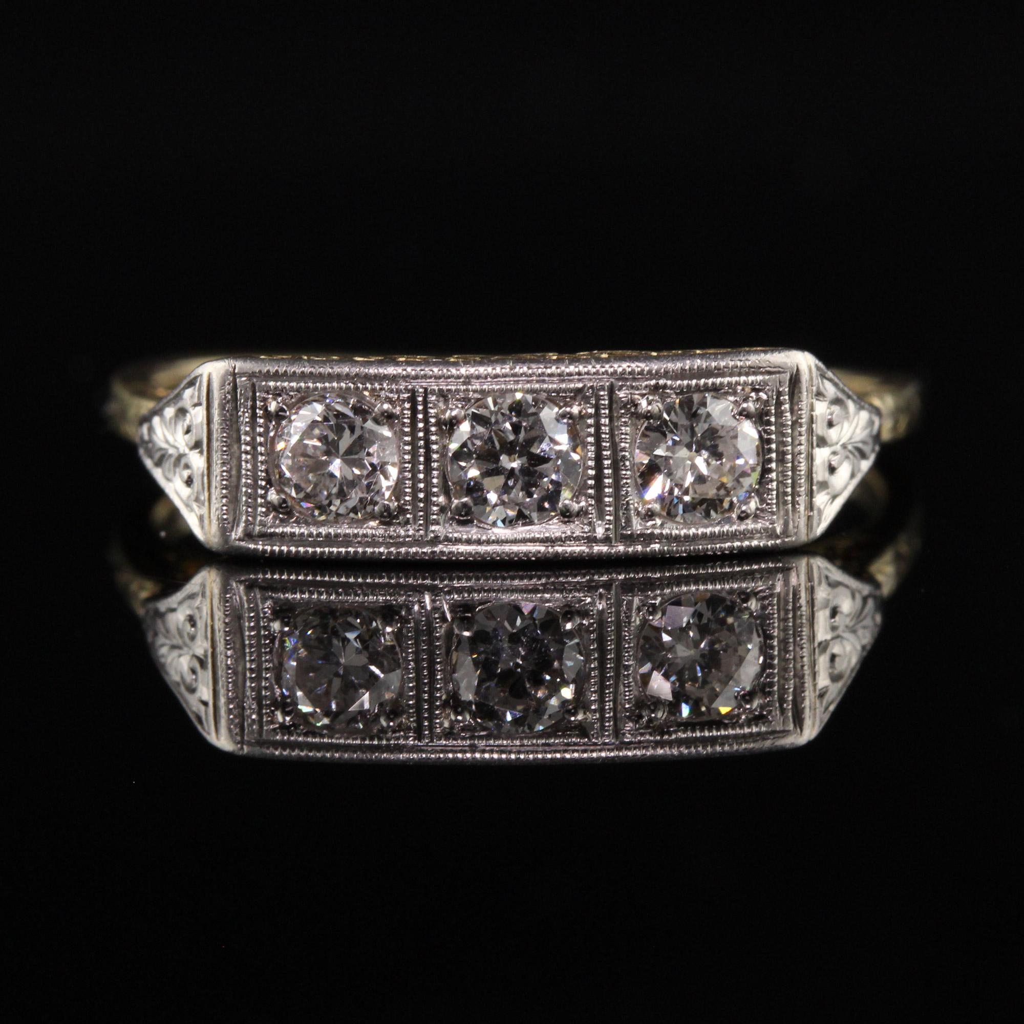 Antique Art Deco 18K Yellow Gold and Platinum Three Diamond Filigree Ring In Good Condition For Sale In Great Neck, NY