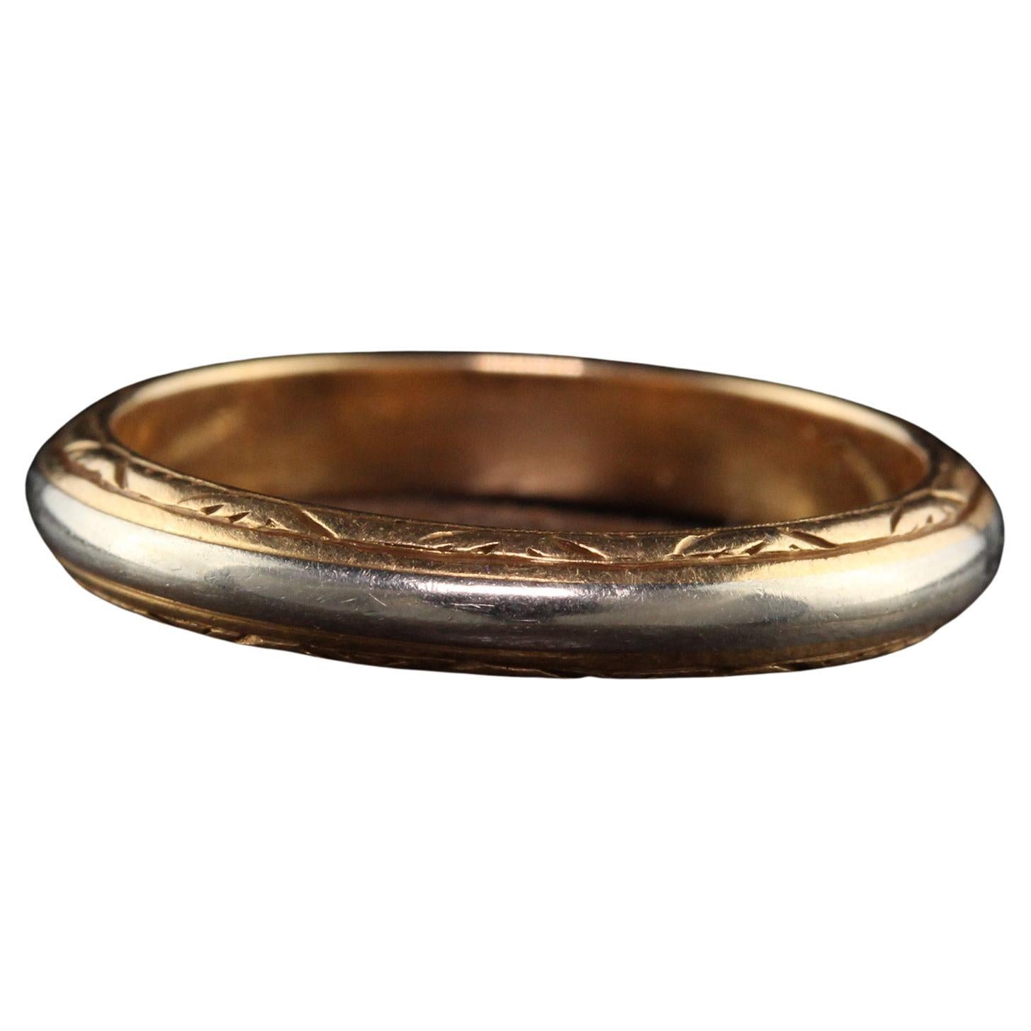 Antique Art Deco 18K Yellow Gold and White Gold Engraved Wedding Band For Sale