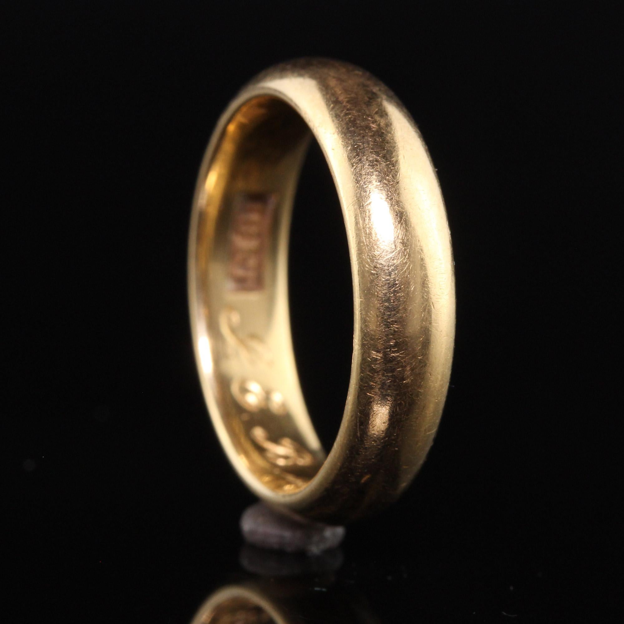 Women's Antique Art Deco 18K Yellow Gold Classic Wedding Band For Sale