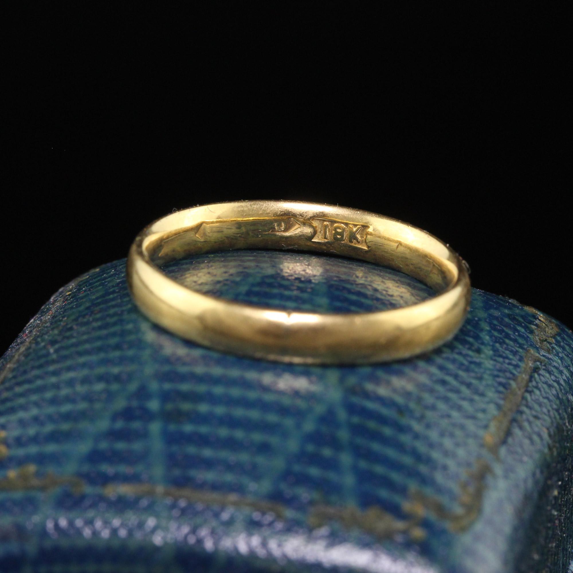 Women's Antique Art Deco 18K Yellow Gold Classic Wedding Band - Size 8 For Sale