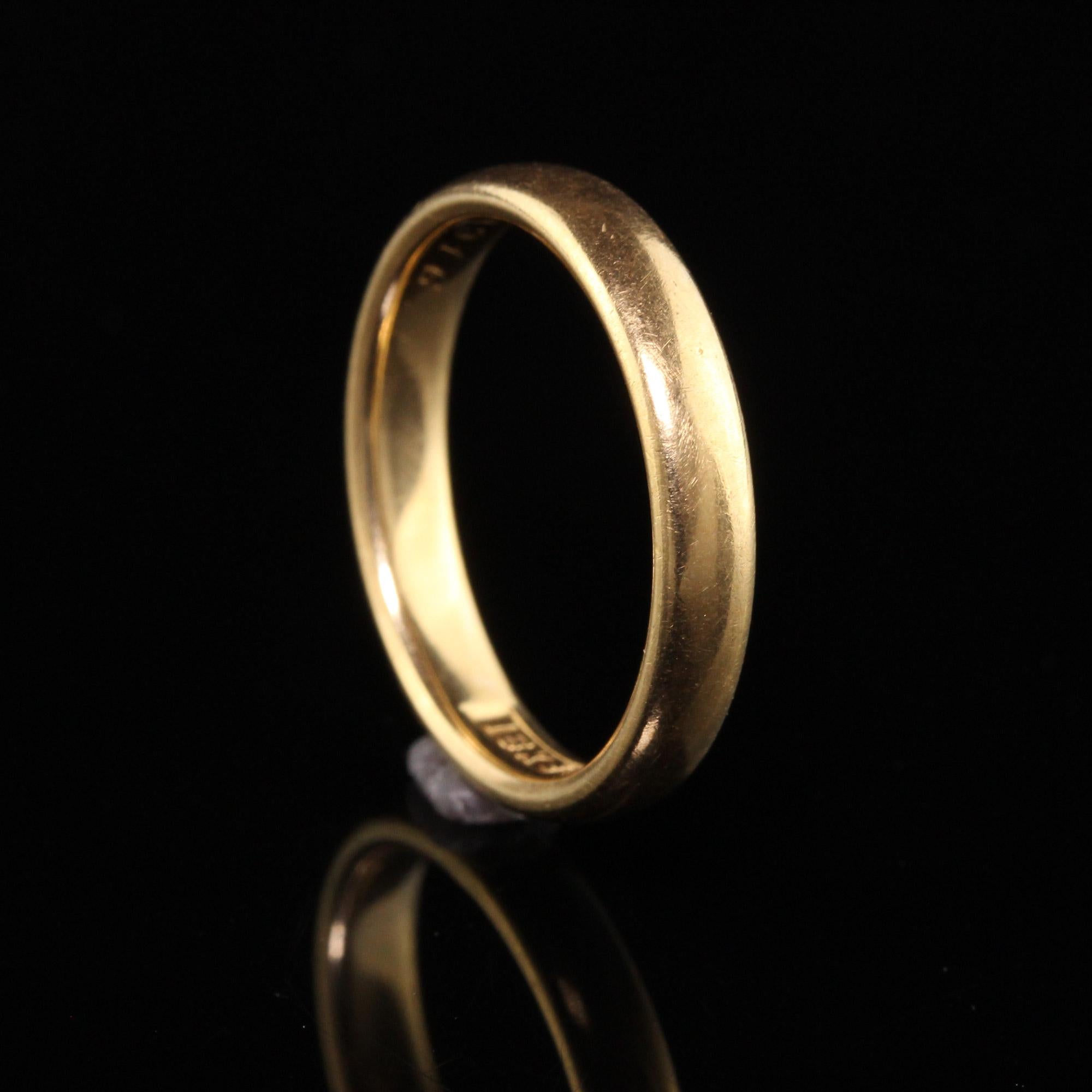 Antique Art Deco 18K Yellow Gold Engraved Wedding Band For Sale 2