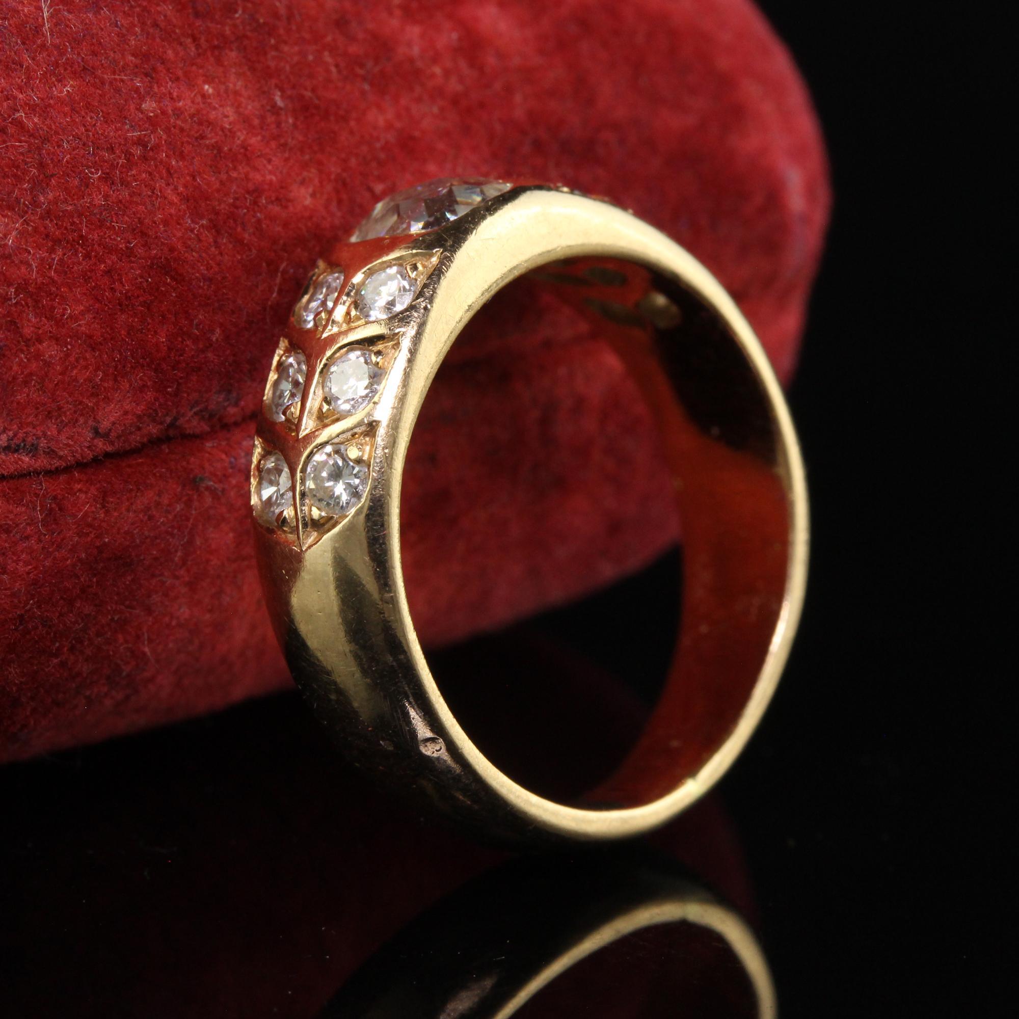 Antiker Art Deco 18K Gelbgold Französischer Diamantring mit altem Minenschliff (Art déco) im Angebot