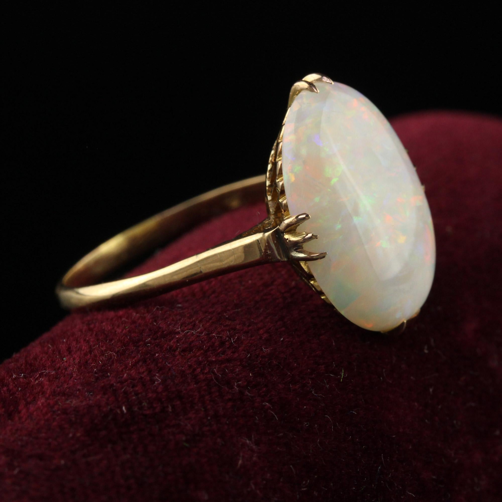Antique Art Deco 18K Yellow Gold Natural Cabochon Opal Filigree Ring For Sale 1