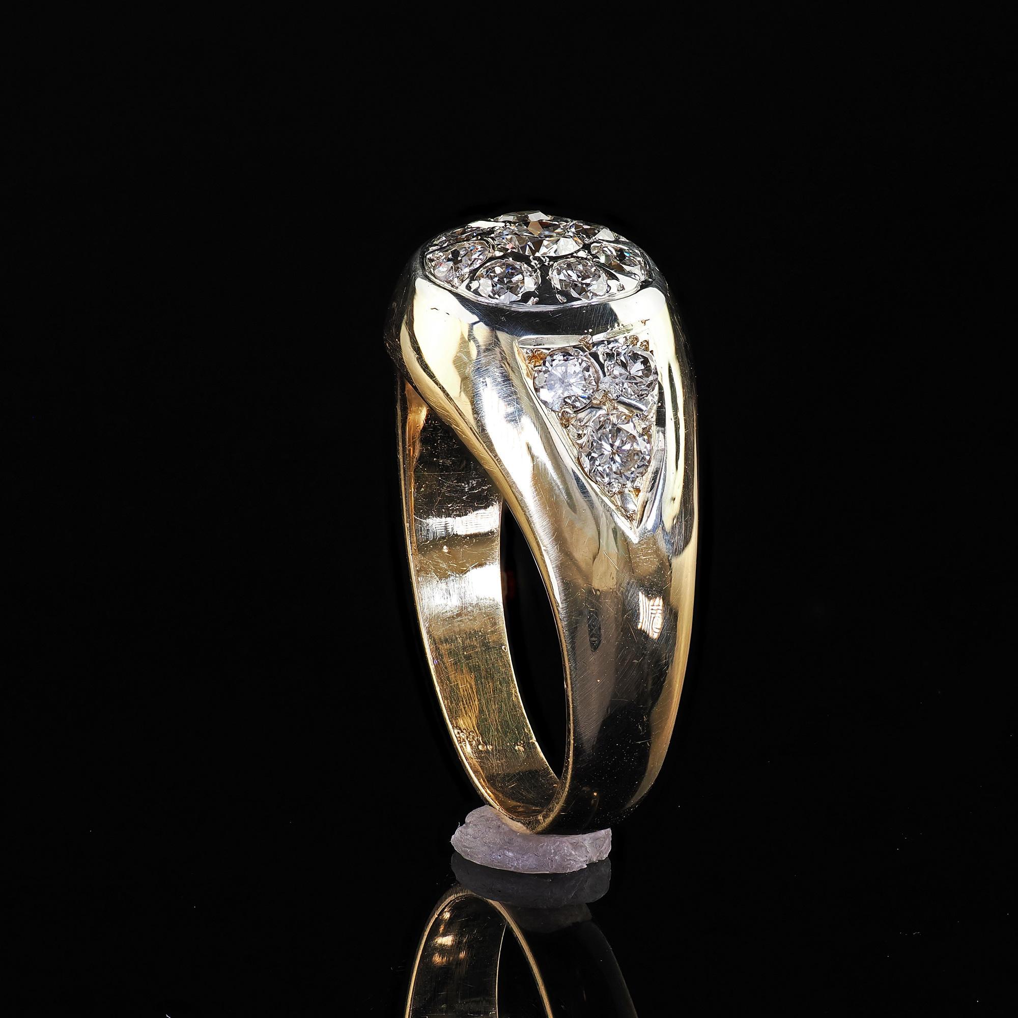 Antiker Art Deco 18K Gelbgold Old European Diamond Cluster Ring im Angebot 3