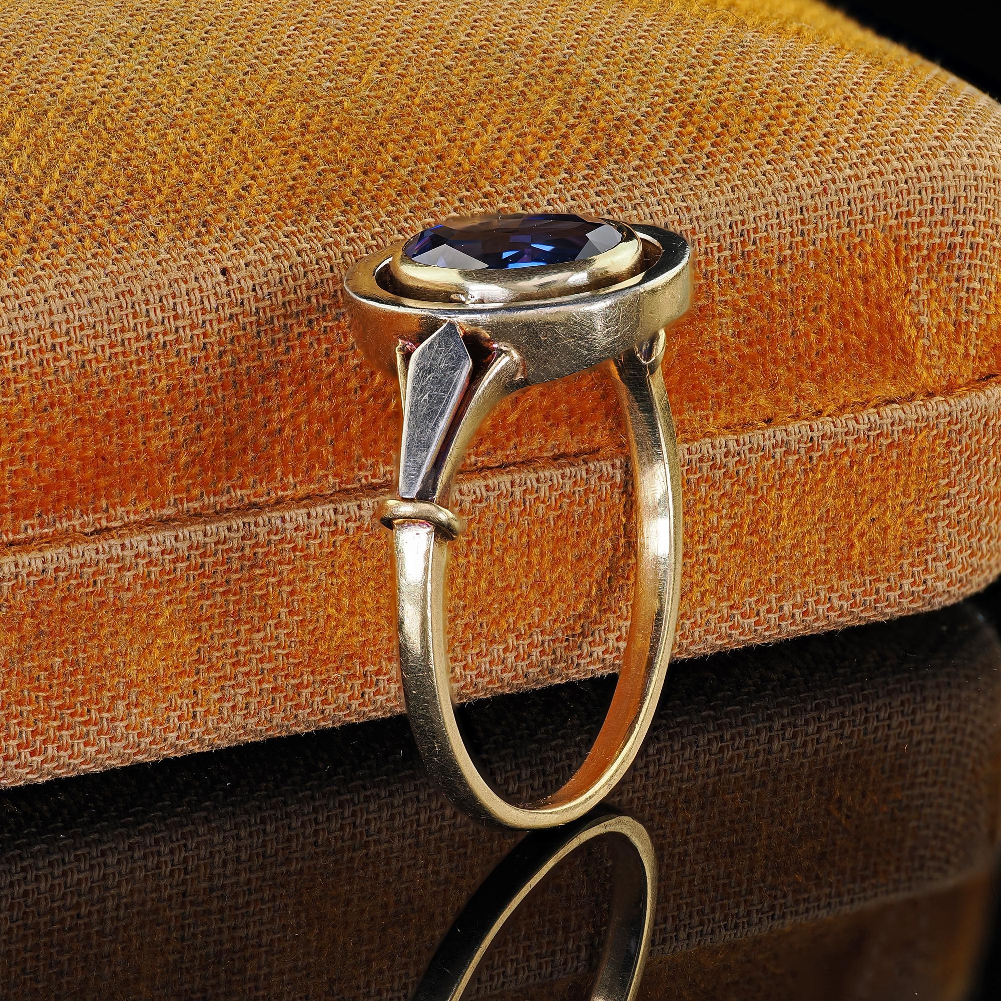 Art déco Bague de fiançailles Arte Antiques 18K or jaune platine saphir sans chaleur - GIA en vente
