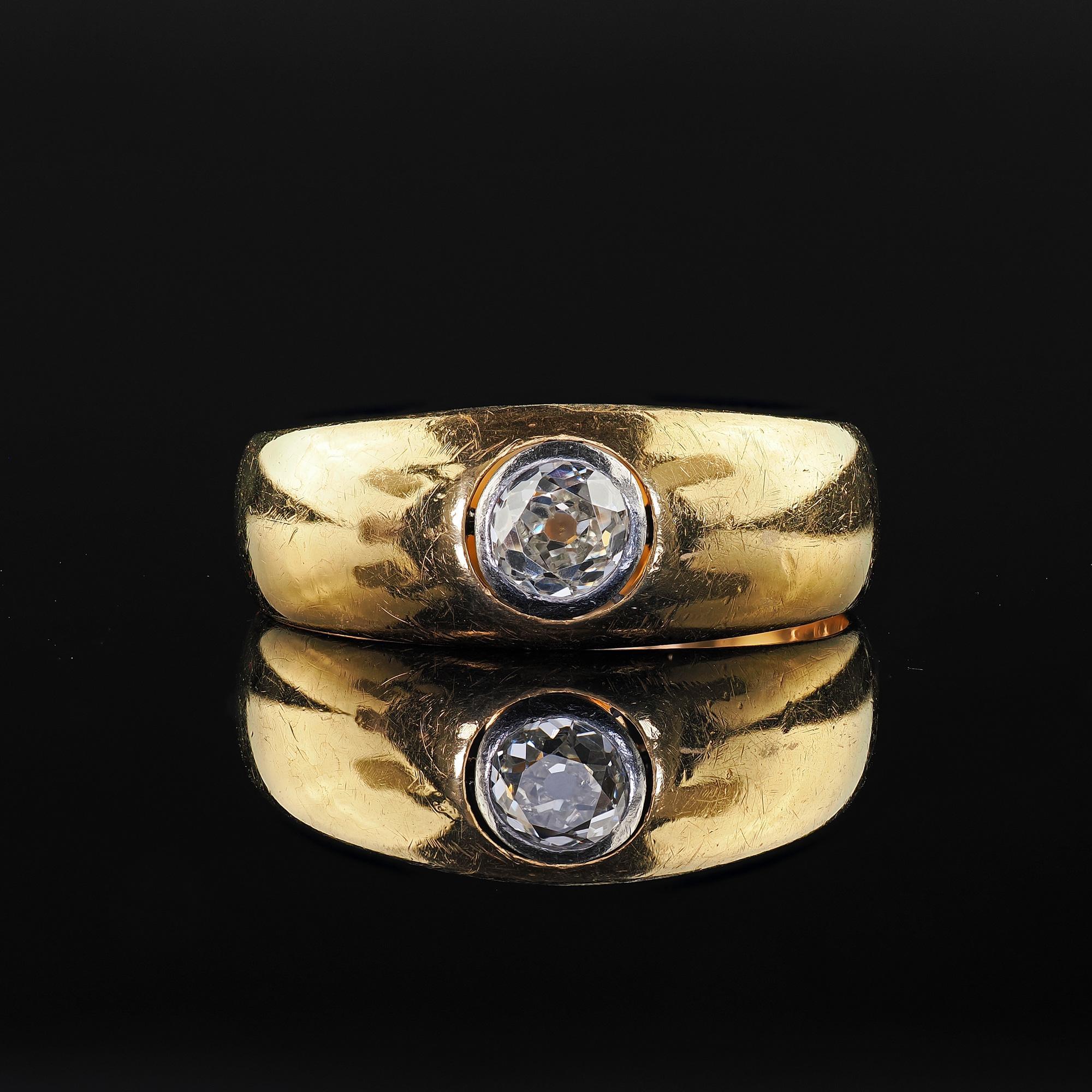 Antike Art Deco 18K Gelbgold Platin Alte Mine Diamant Lünette Set Ring im Angebot 1