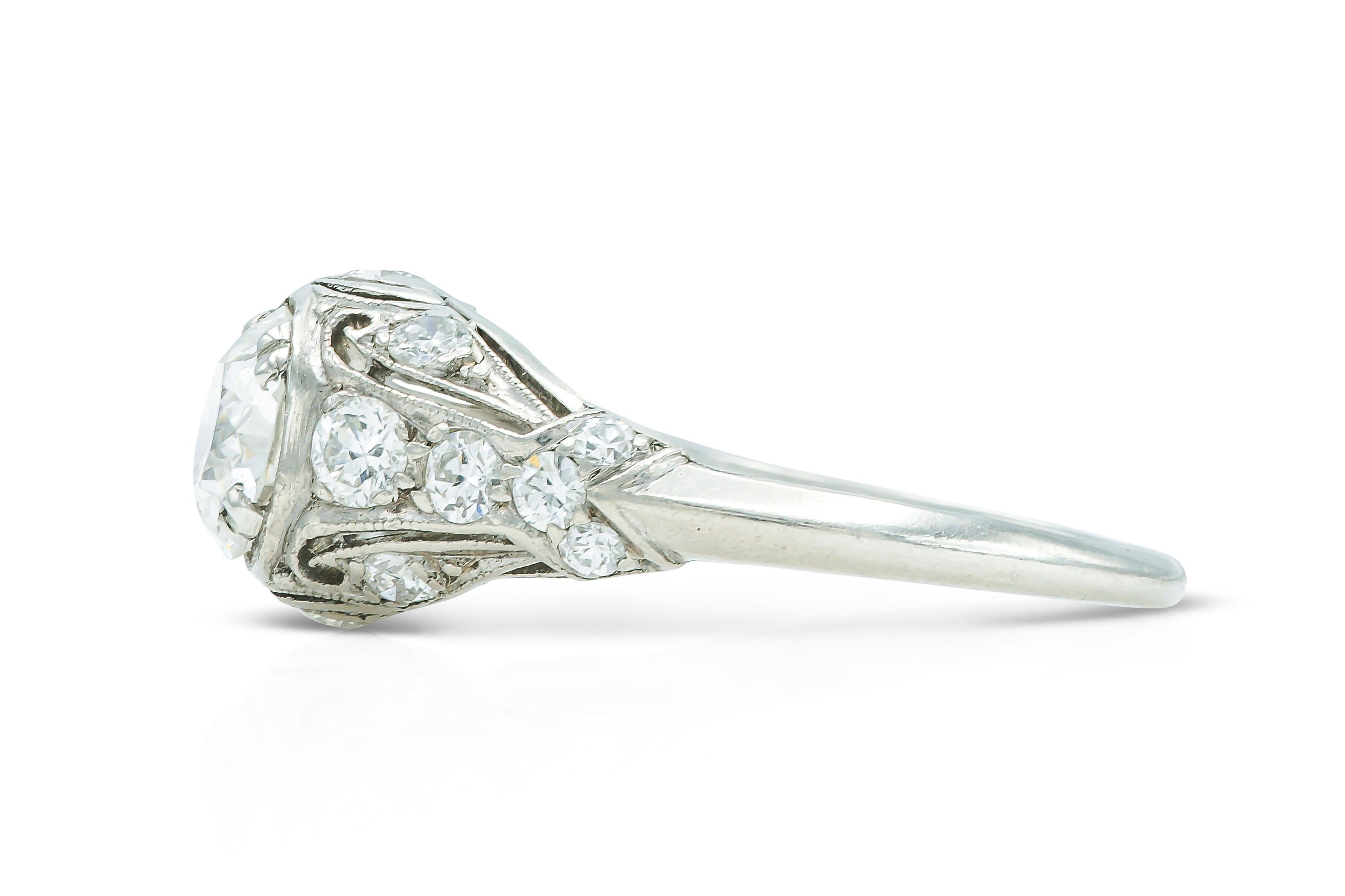 Antique Art Deco 1920s 0.80 Carat Old Mine Cut Diamond Engagement Ring In Good Condition For Sale In New York, NY