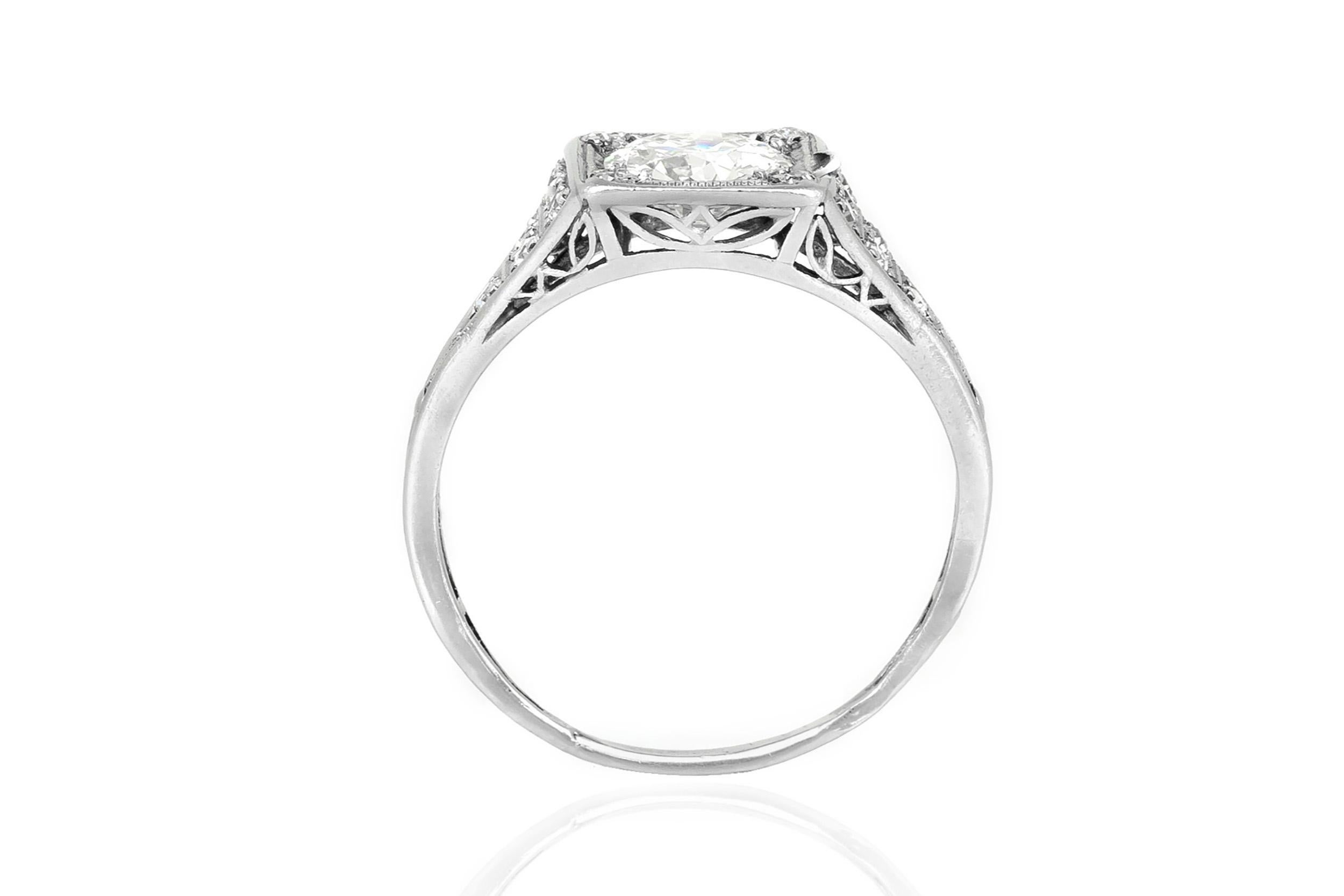 Women's Antique Art Deco 1920s 1.00 Carat Old European Cut Diamond Engagement Ring For Sale
