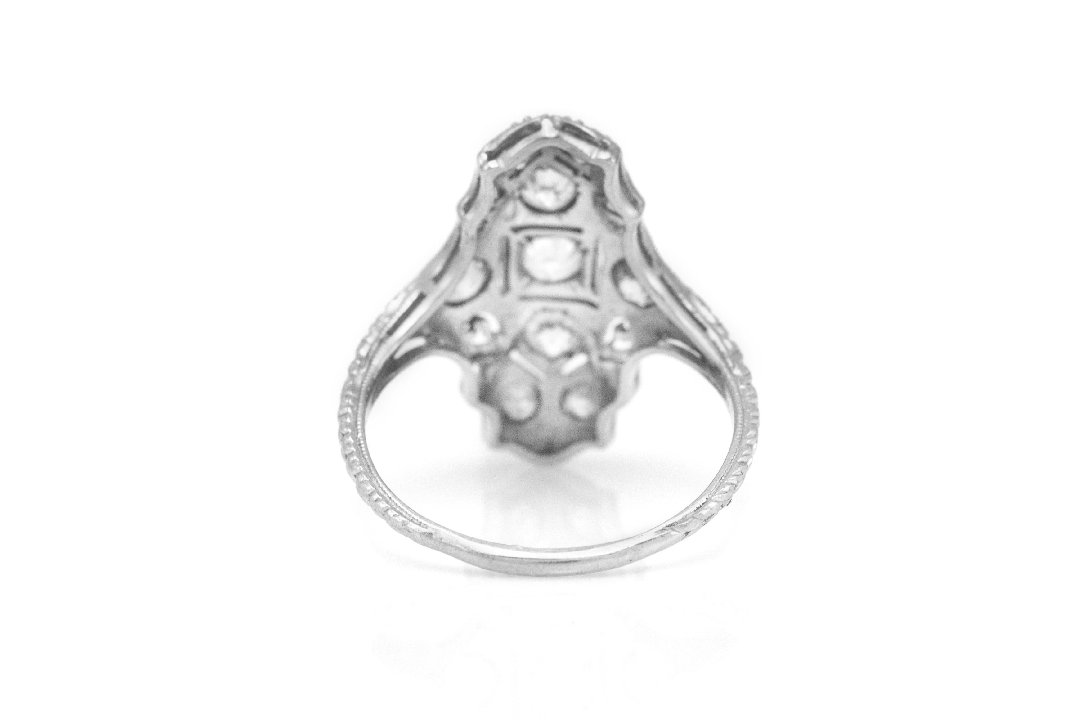 Antiker Art Deco 1920er Jahre 1,50 Karat Diamant Dinner Ring (Art déco) im Angebot