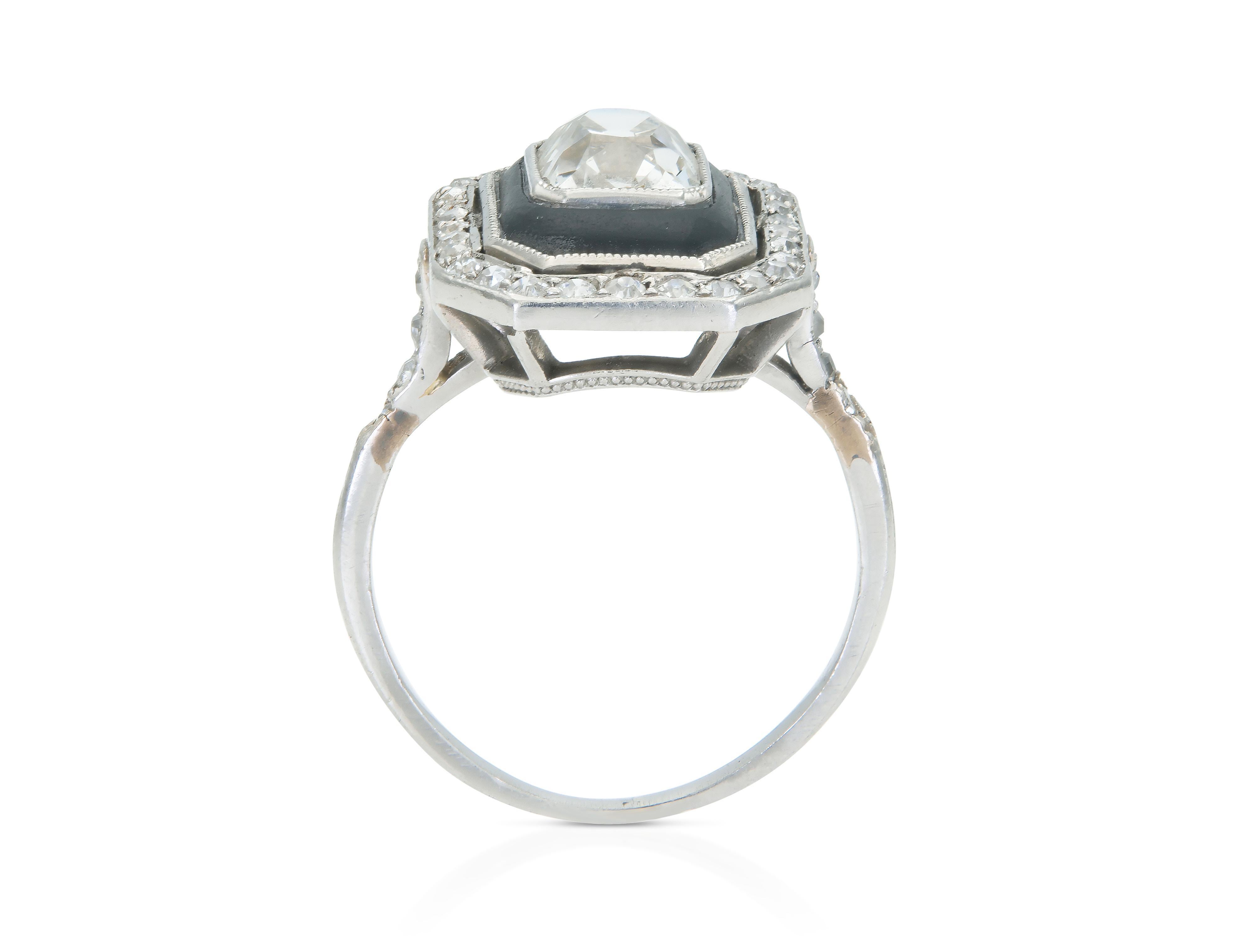 Taille vieille mine Bague octogonale en onyx avec diamant taillé dans une mine ancienne, Arte Antiques 1920, 1,60 carat en vente