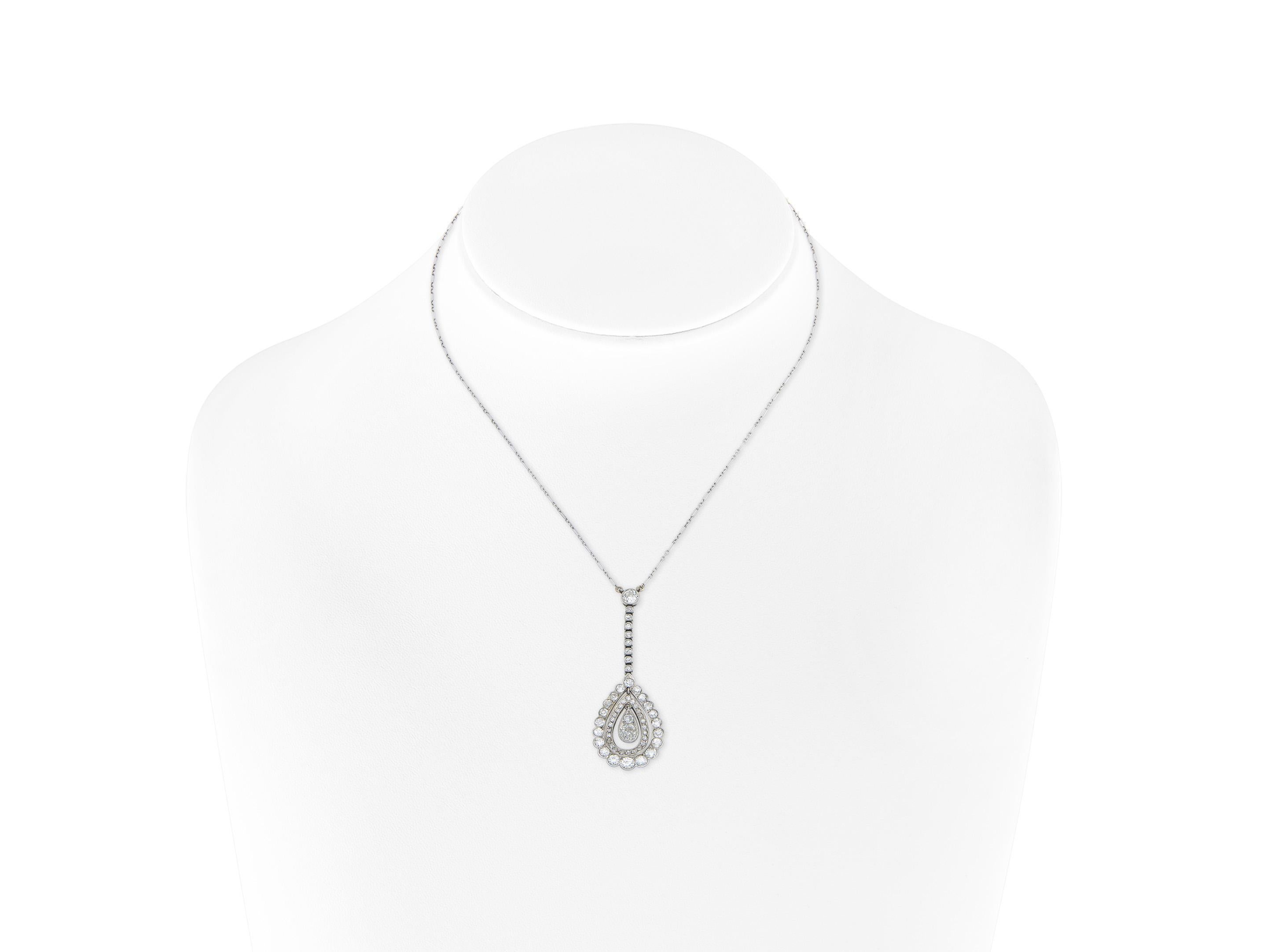 Art Déco Collana con ciondolo a goccia con diamante da 2,50 carati in stile antico Art Deco anni '20 in vendita