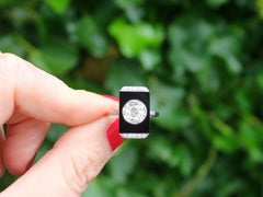 Antique Art Deco 1920s 2.56 Carat Diamond and Black Onyx Platinum Cocktail Ring