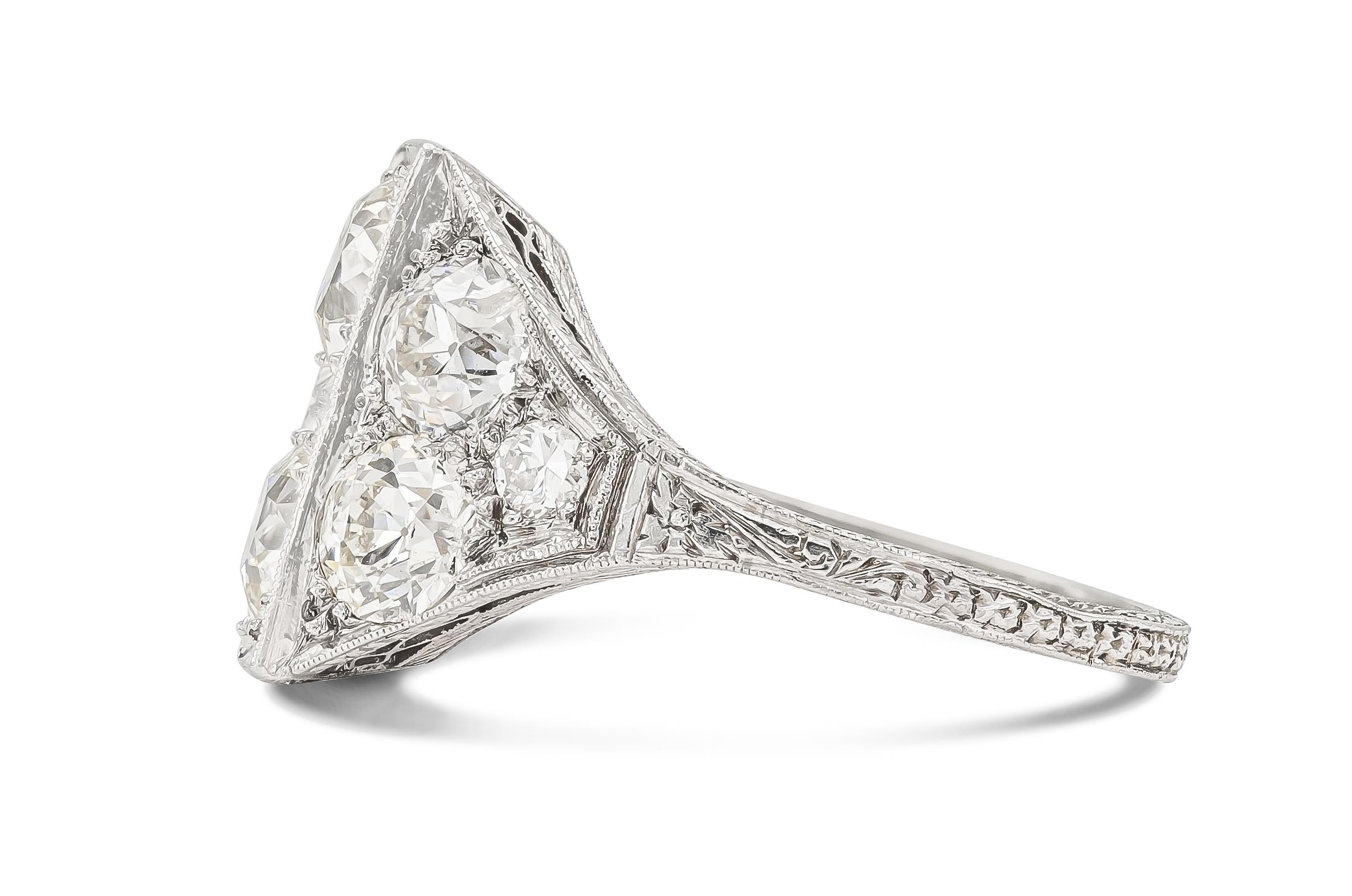 Antiker Art Deco 1920er Jahre 3,00 Karat Diamant Dinner Ring (Art déco) im Angebot