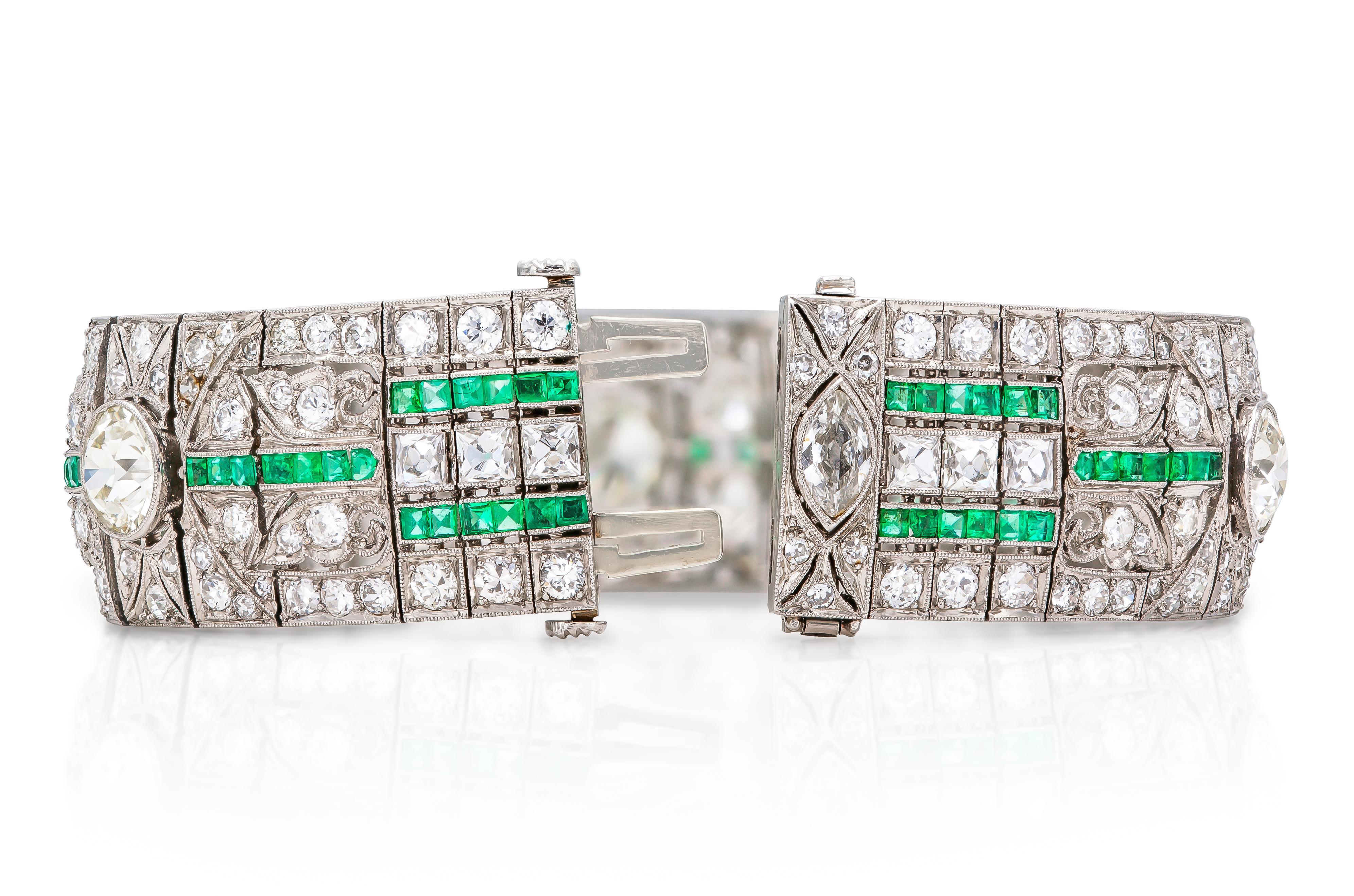 Bracelet Art déco ancien des années 1920 avec diamants de 34,50 carats et émeraudes Bon état - En vente à New York, NY