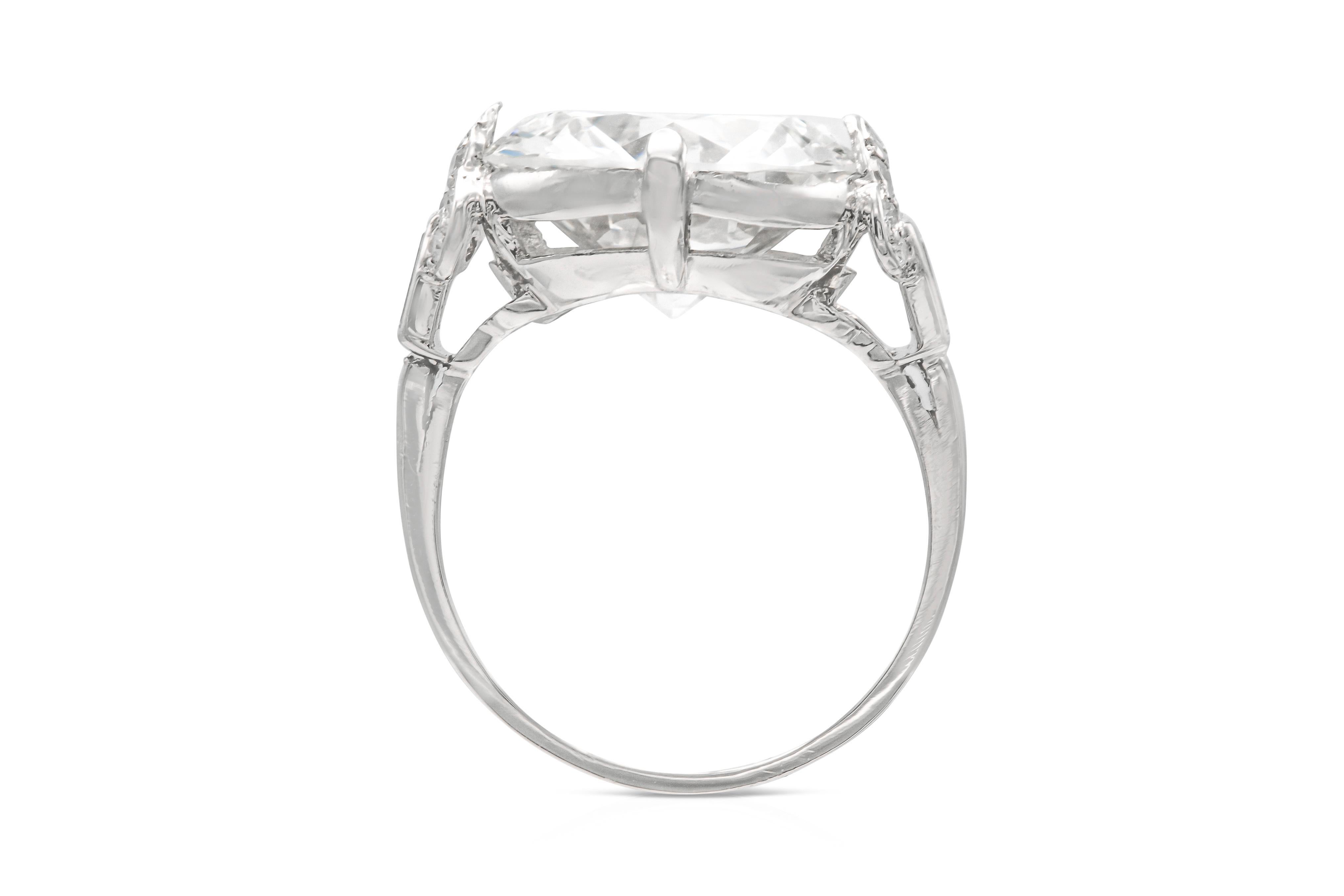 Bague de fiançailles Art déco des années 1920 avec diamant taille européenne ancienne de 7,12 carats Bon état - En vente à New York, NY
