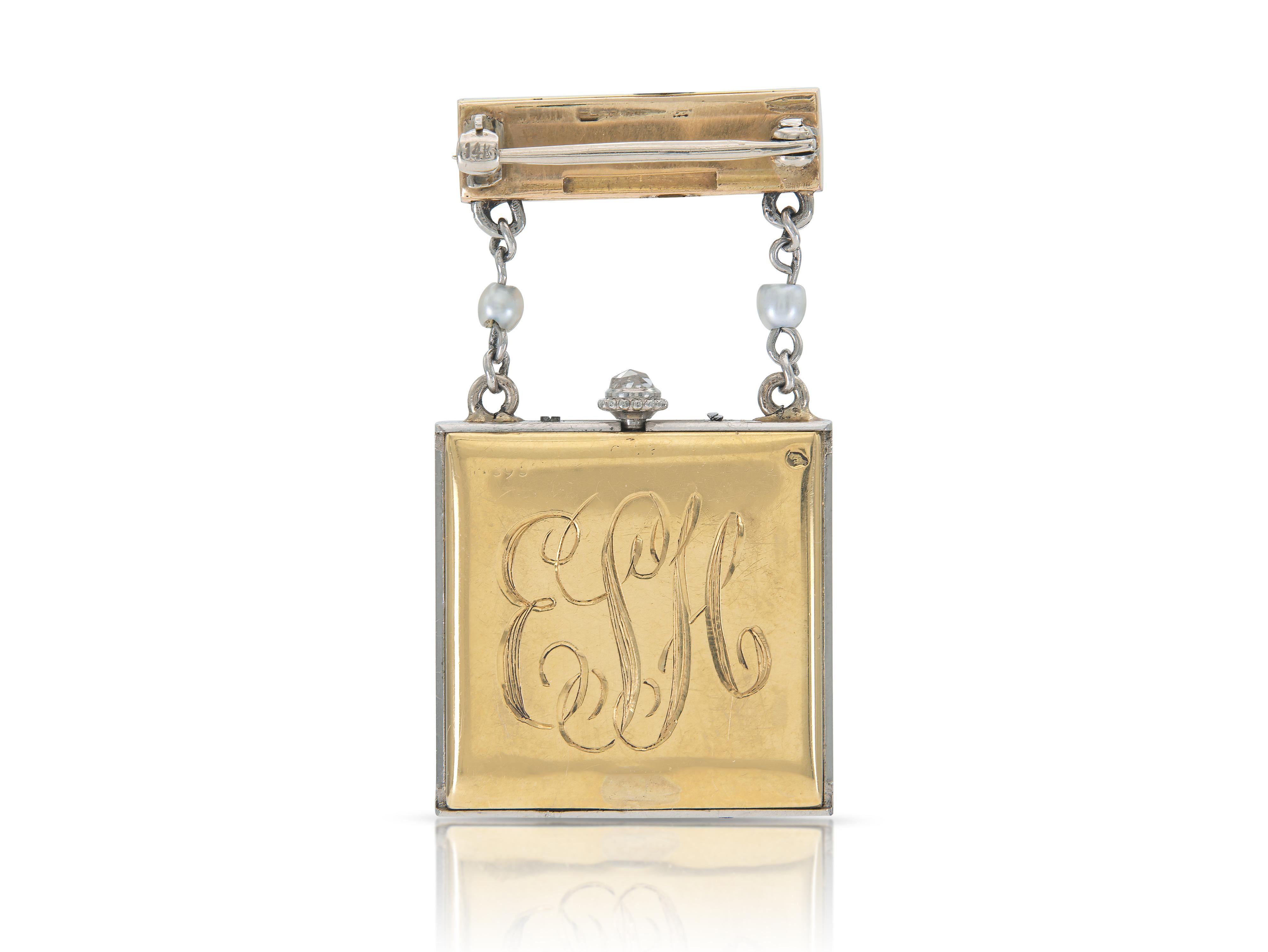 Antiguo Art Decó Años 20 Broche reloj Cartier de diamantes y ónice en Bueno estado para la venta en New York, NY