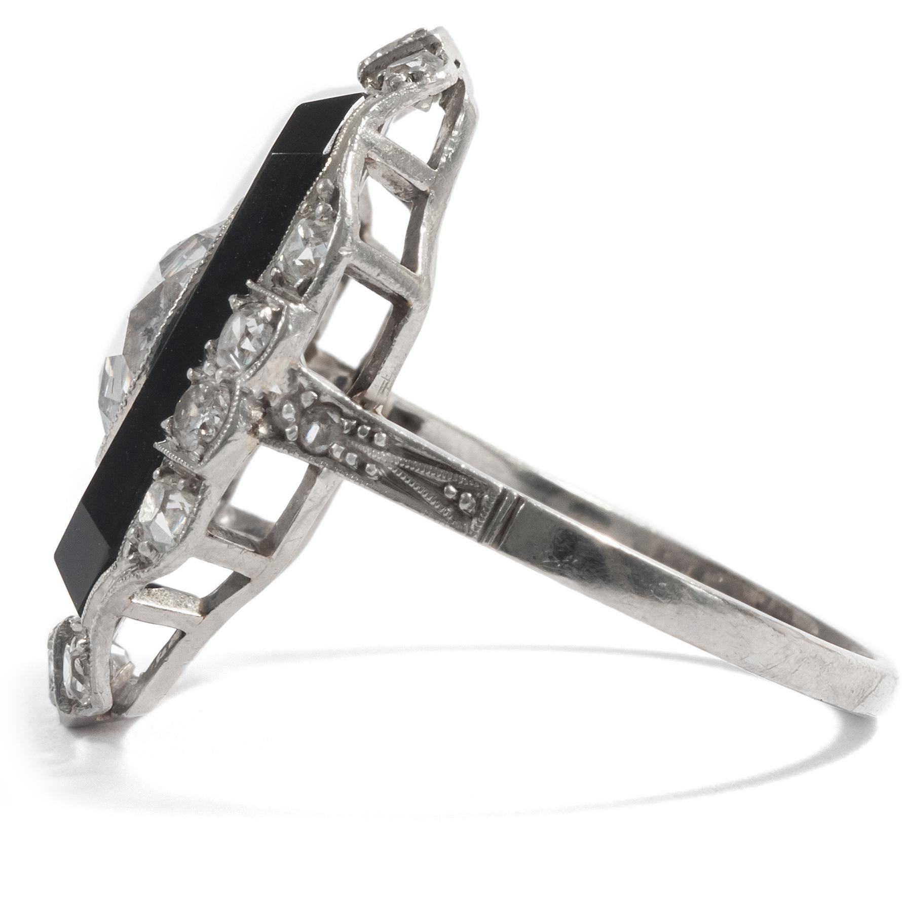 Antique Art Deco 1920s, Certified 3.10 Carat Diamond Onyx Platinum Dinner Ring In Excellent Condition For Sale In Berlin, Berlin