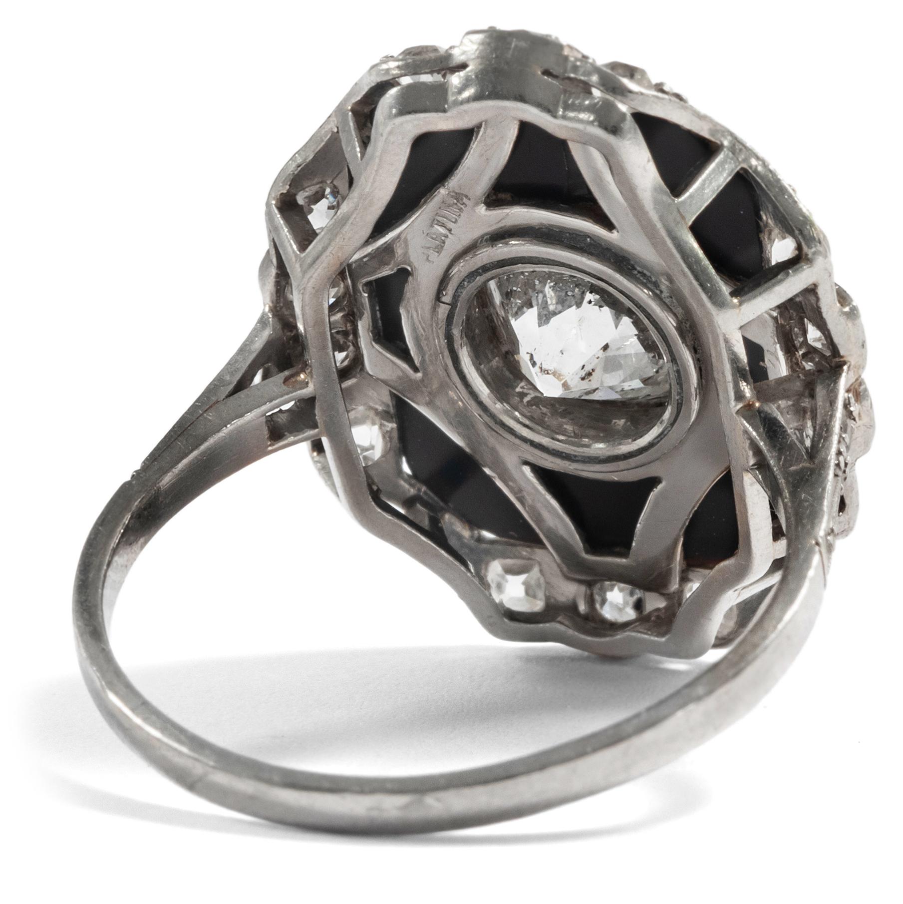 Women's or Men's Antique Art Deco 1920s, Certified 3.10 Carat Diamond Onyx Platinum Dinner Ring For Sale