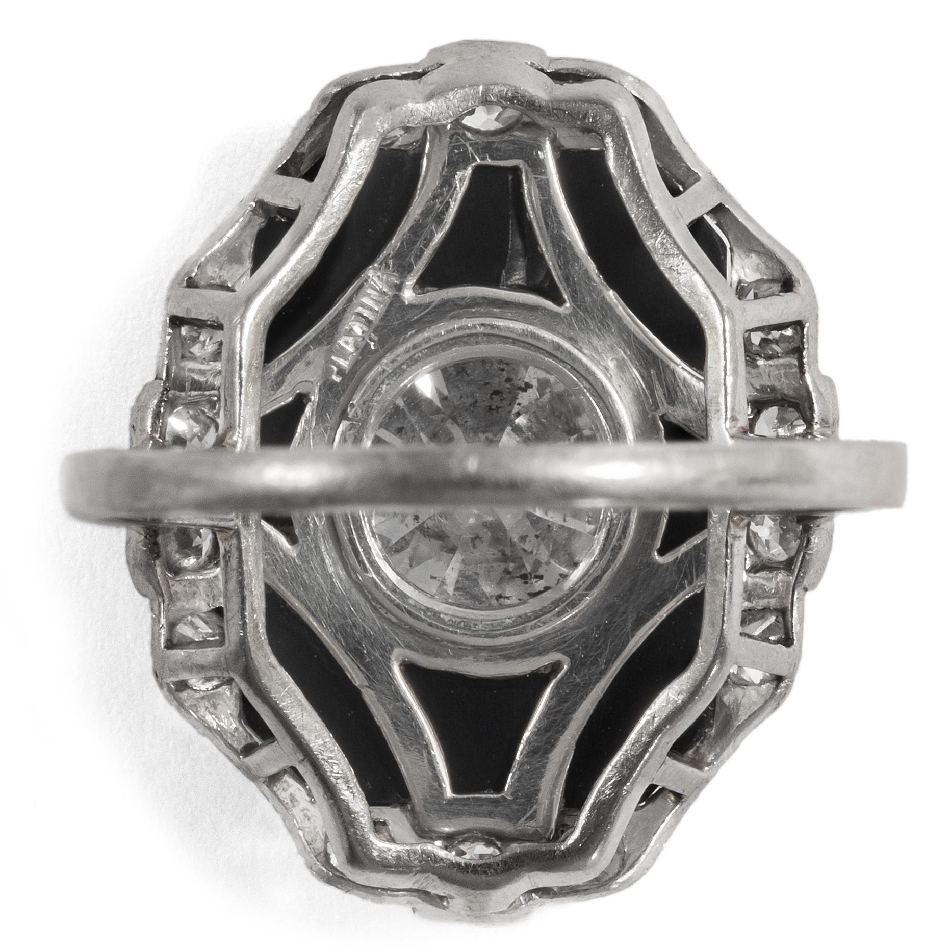 Antique Art Deco 1920s, Certified 3.10 Carat Diamond Onyx Platinum Dinner Ring For Sale 2