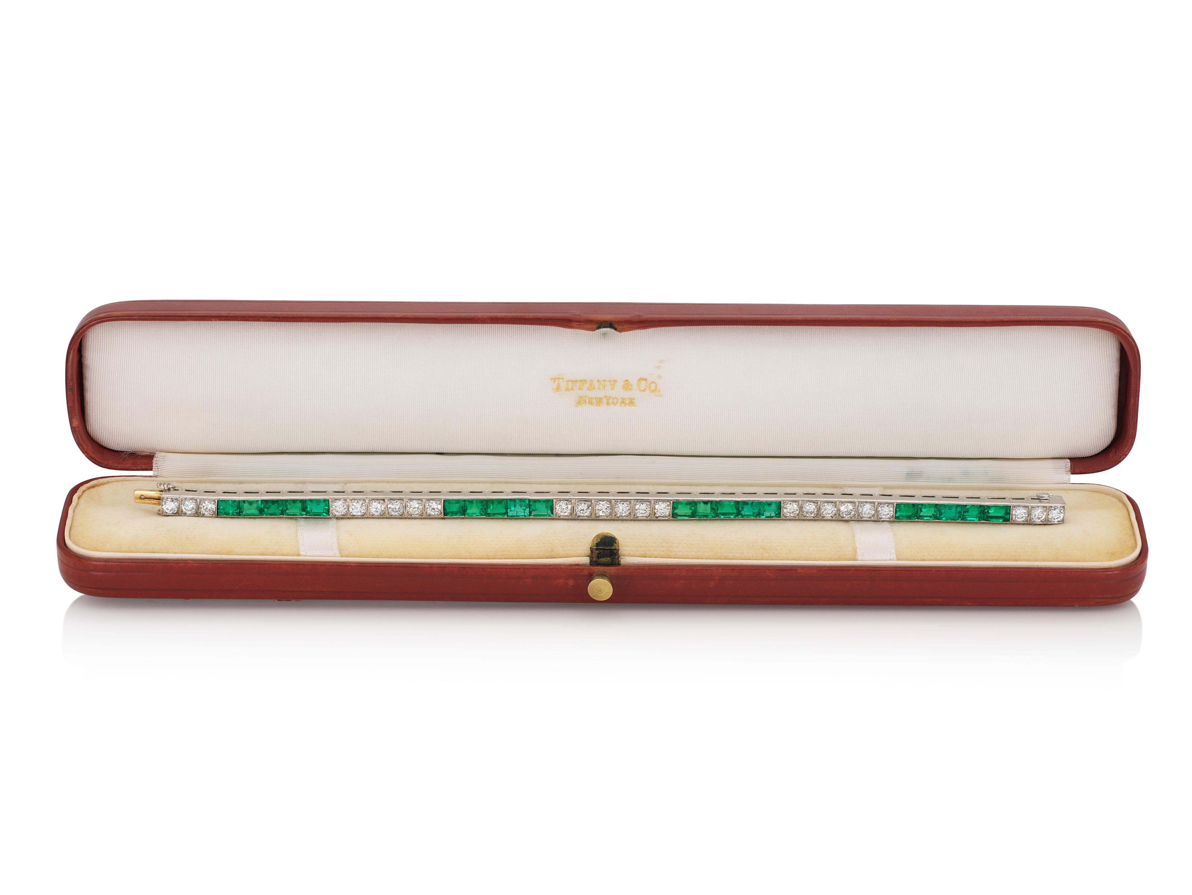 Antique Art Deco 1920s Tiffany & Co. Emerald & Diamond Line Bracelet In Good Condition For Sale In New York, NY